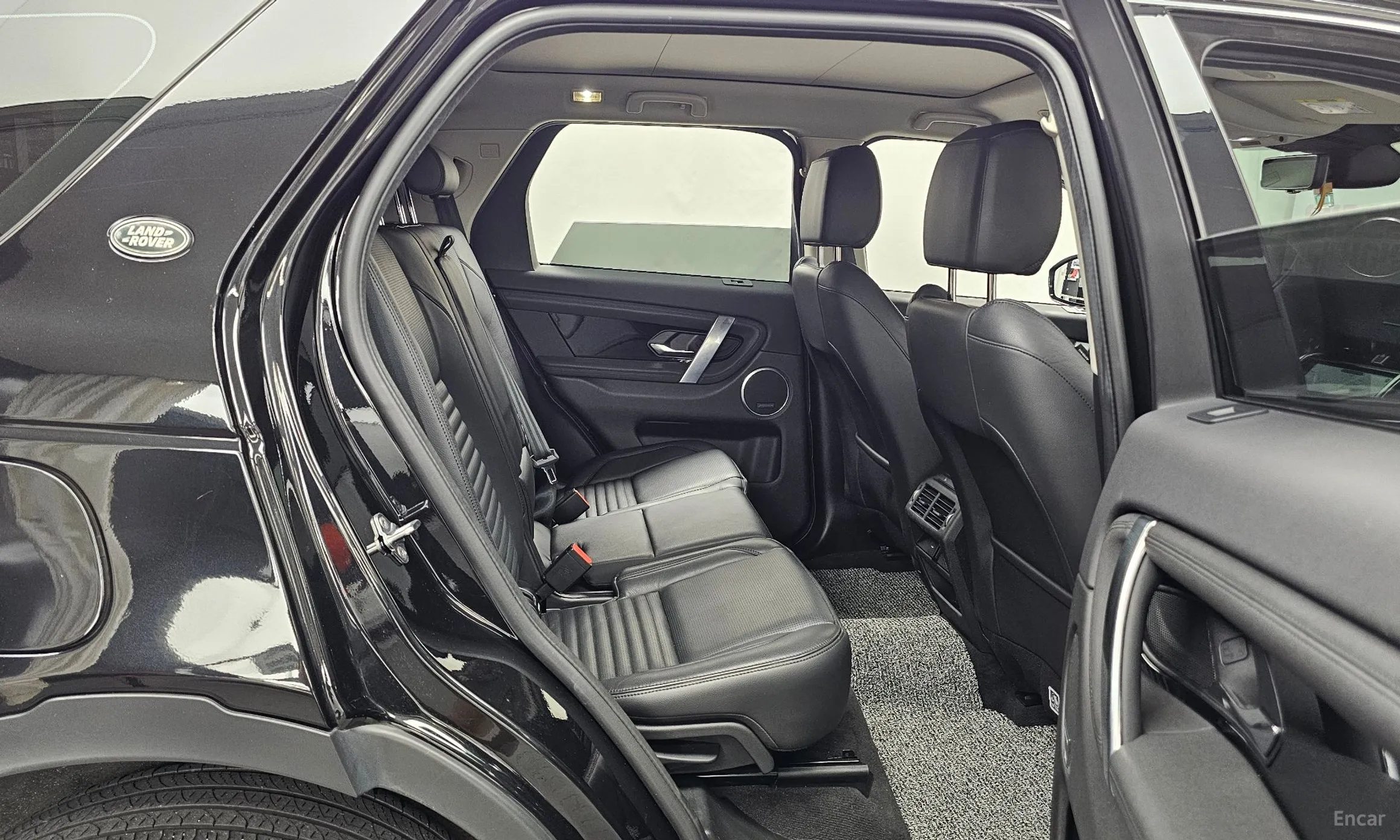 Land Rover Discovery Sports превью 12