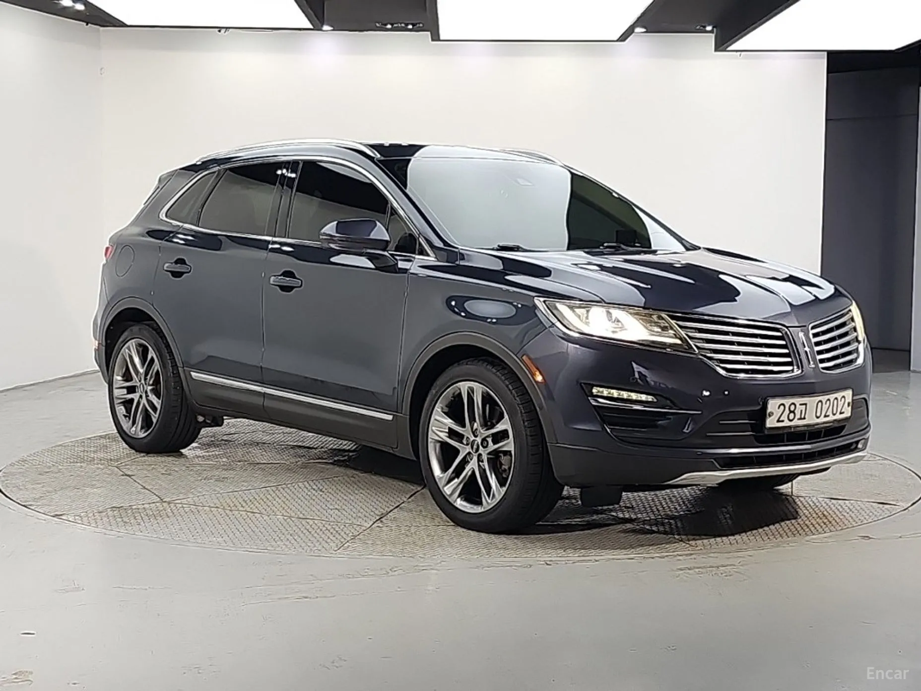 Lincoln MKC превью 3