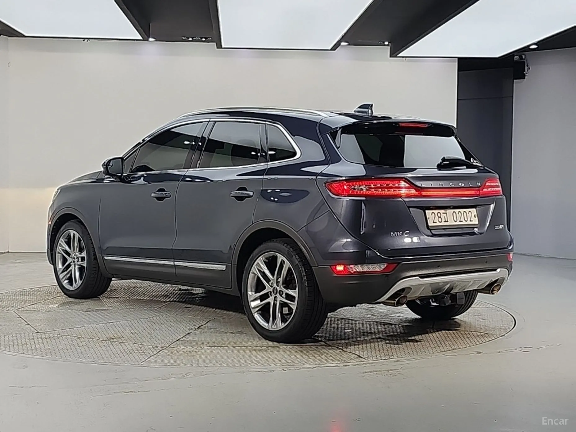 Lincoln MKC превью 4