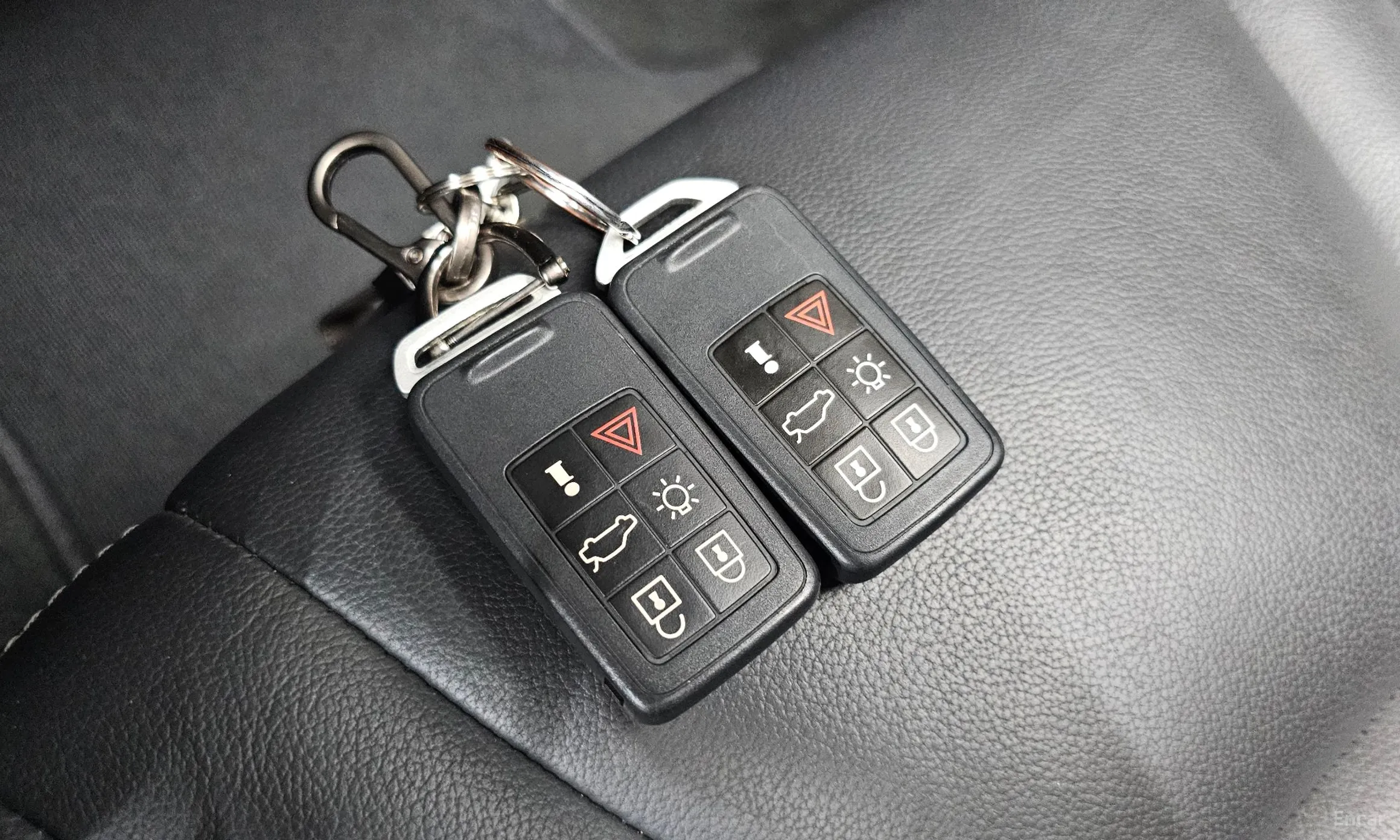 Volvo S60 превью 17
