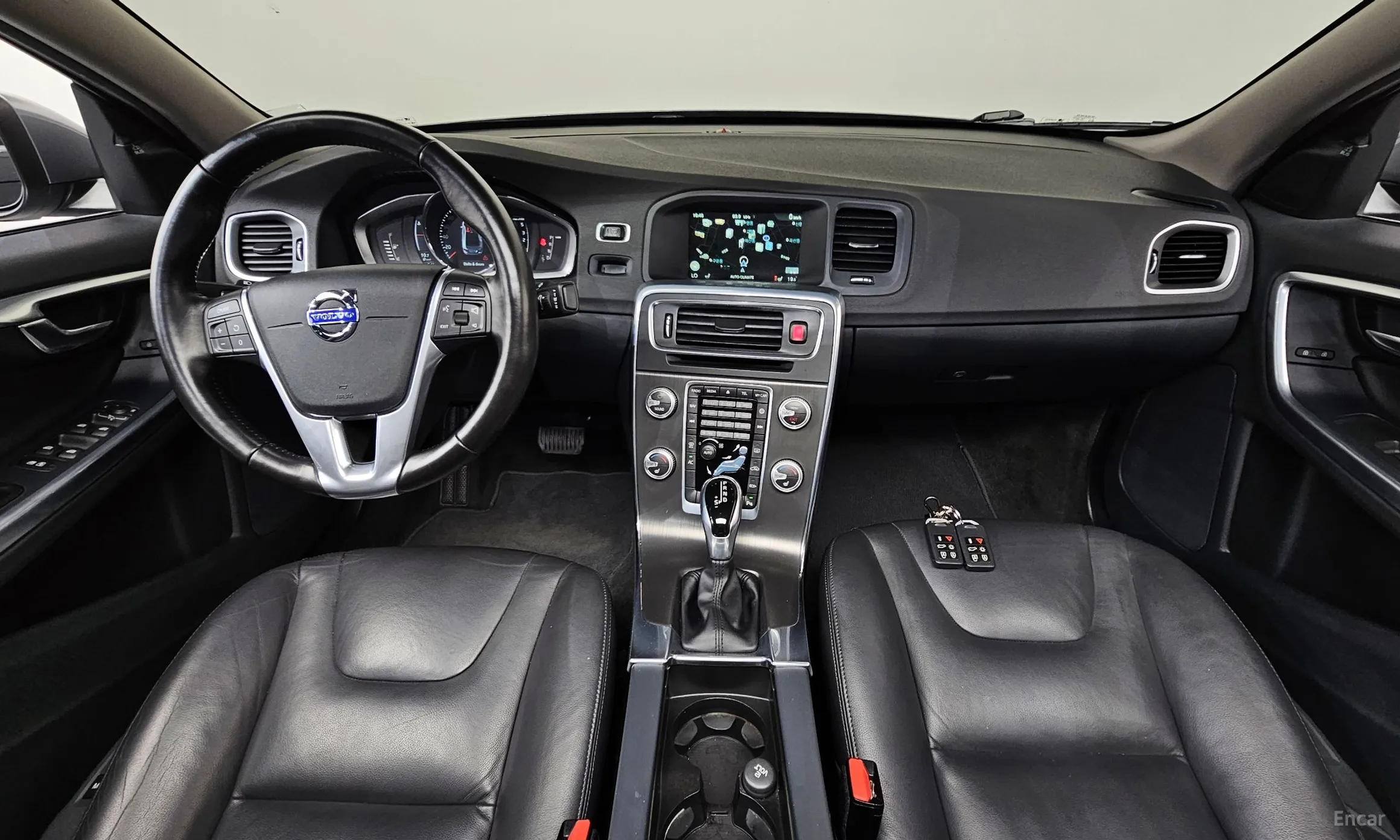 Volvo S60 превью 7