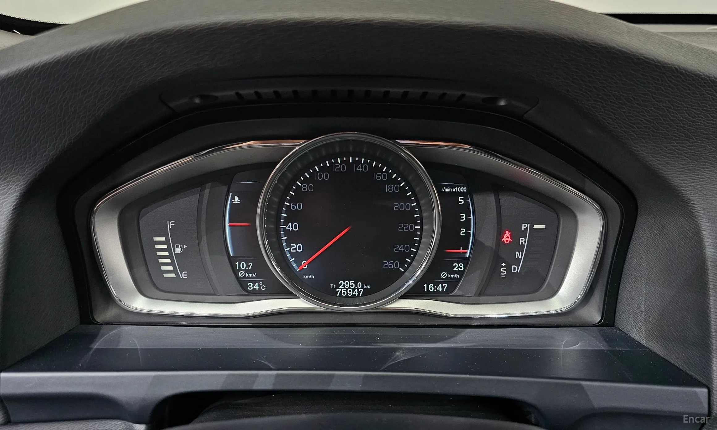 Volvo S60 превью 8