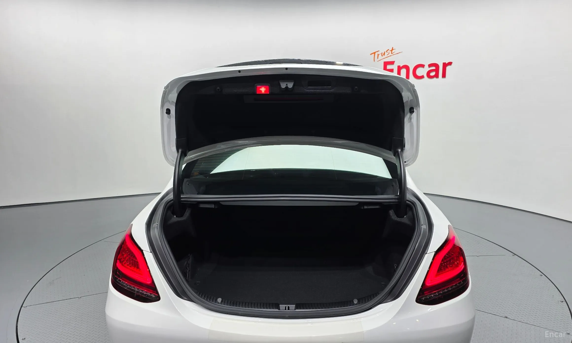 Mercedes Benz C-Class W205 превью 20