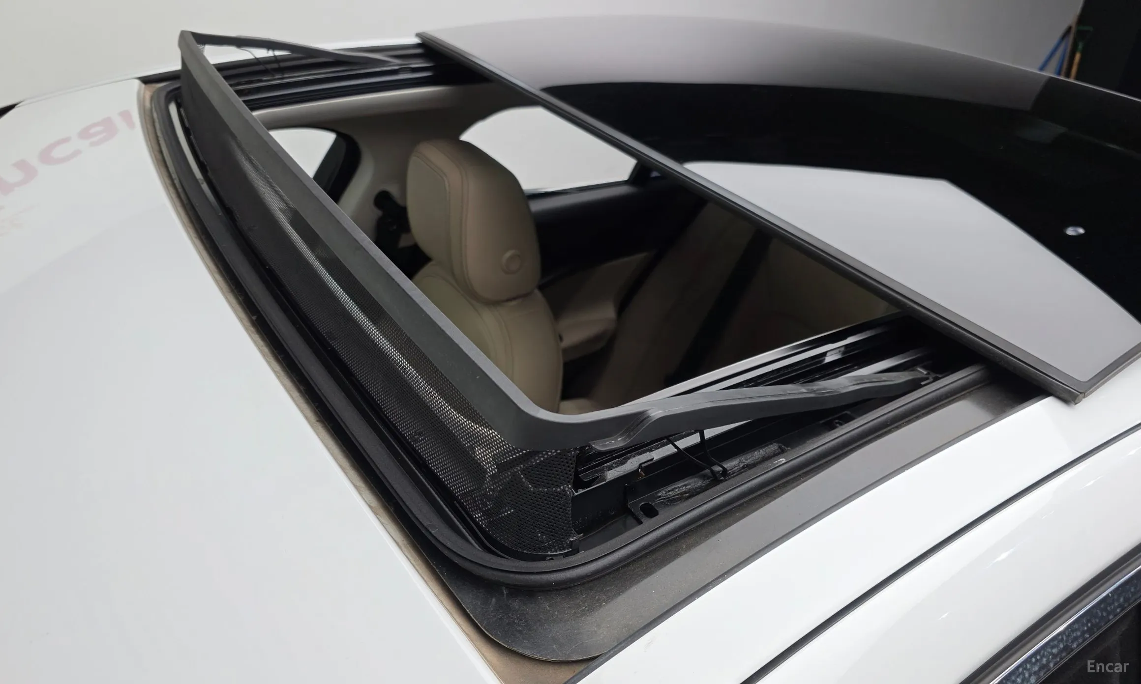 Jaguar XE превью 19
