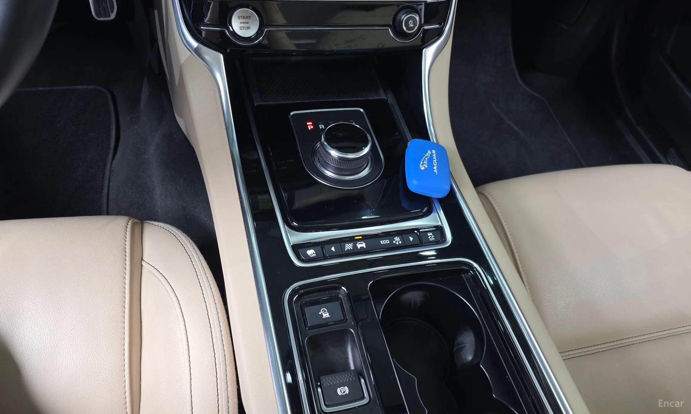Jaguar XE превью 9