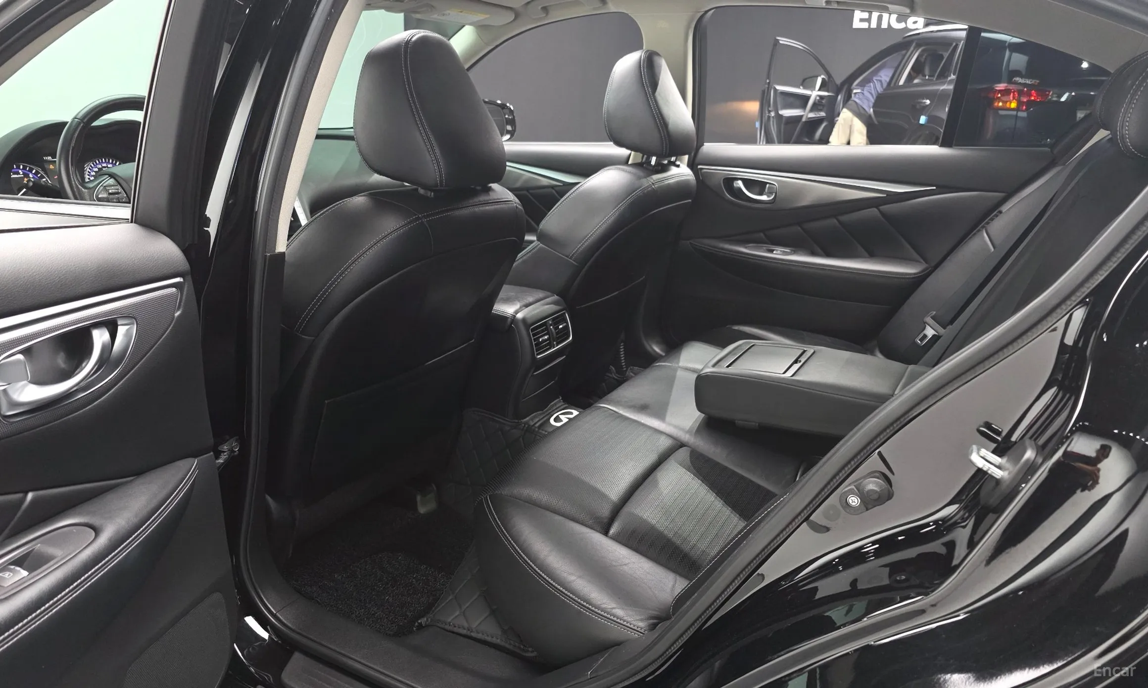 Infiniti Q50 превью 11