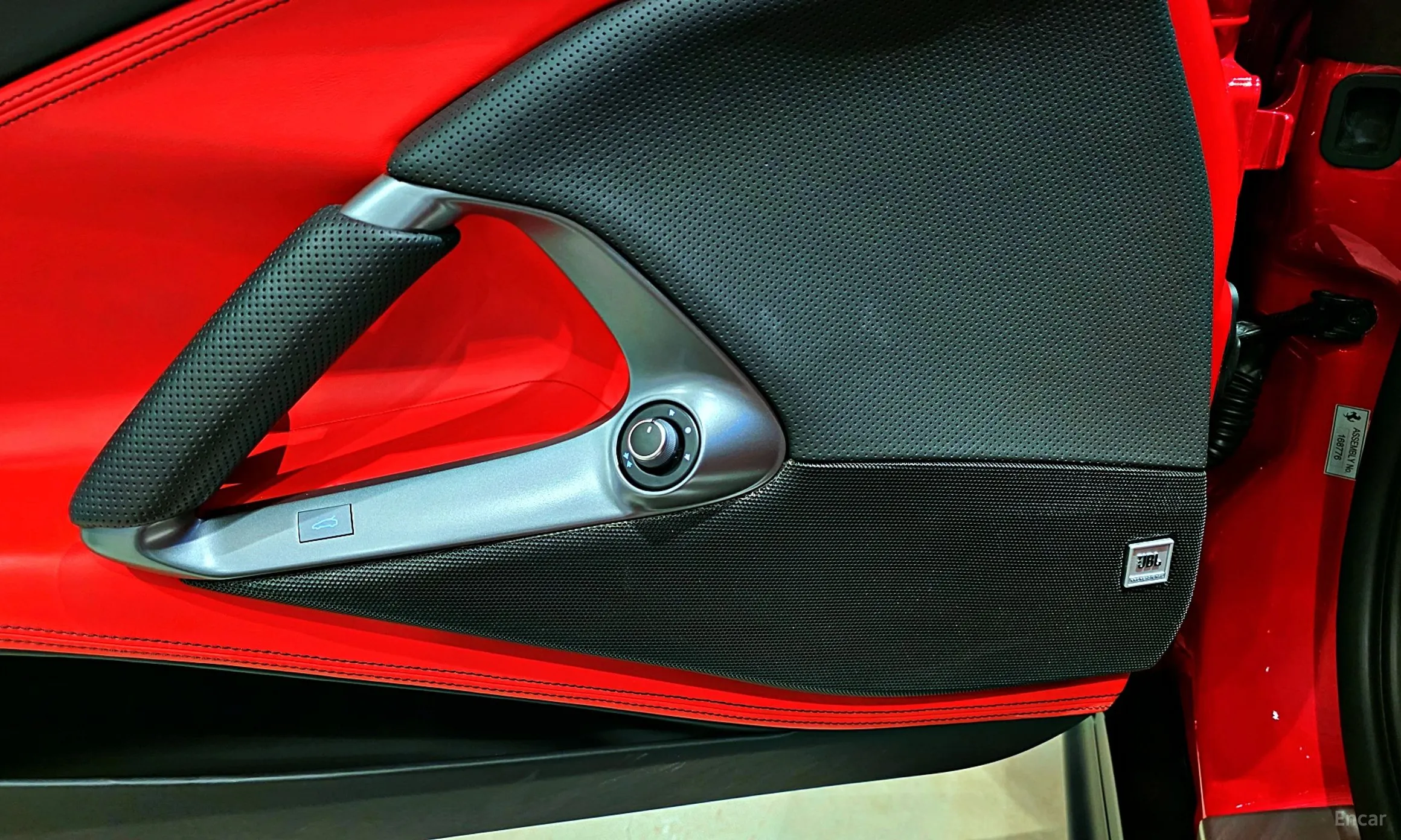 Ferrari 812 Superfast превью 15