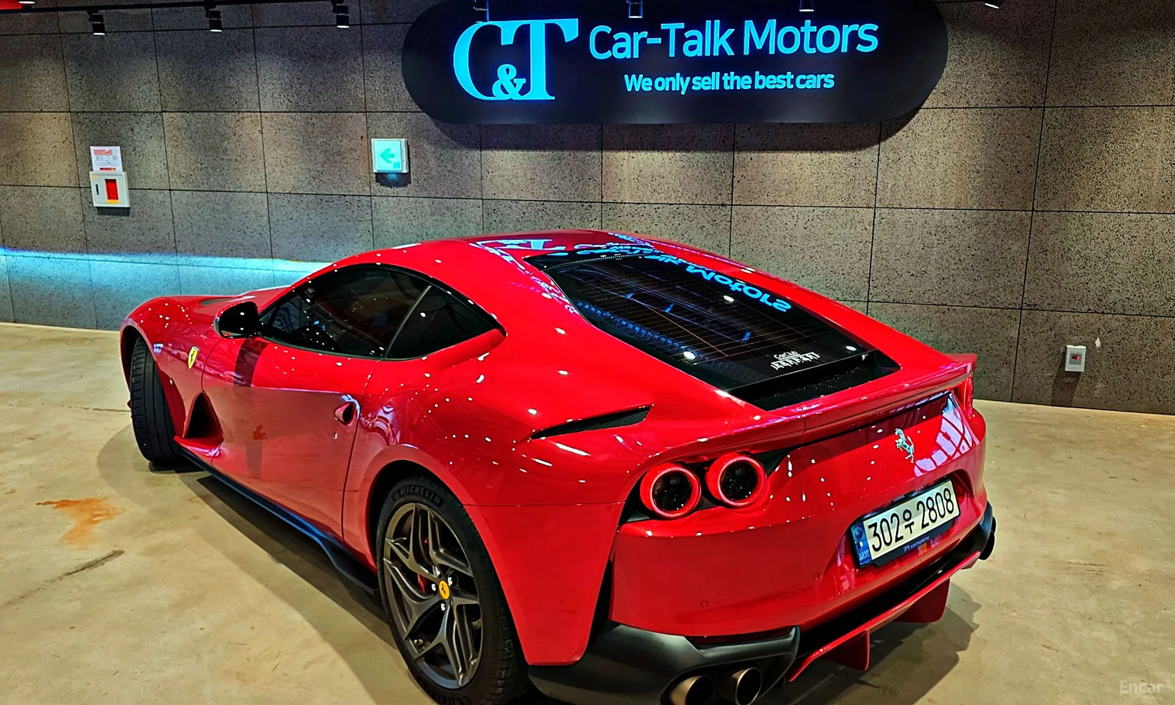 Ferrari 812 Superfast превью 4