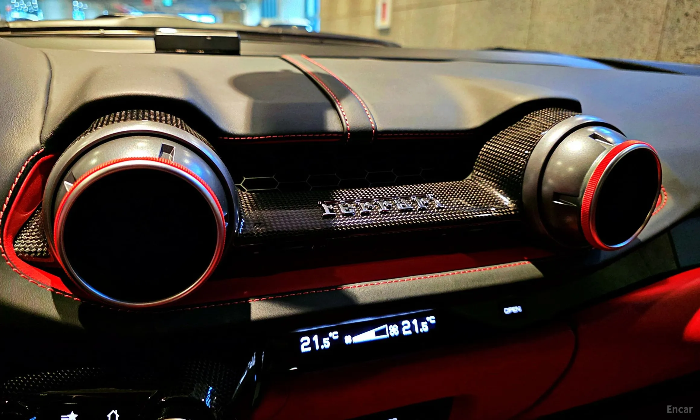 Ferrari 812 Superfast превью 9