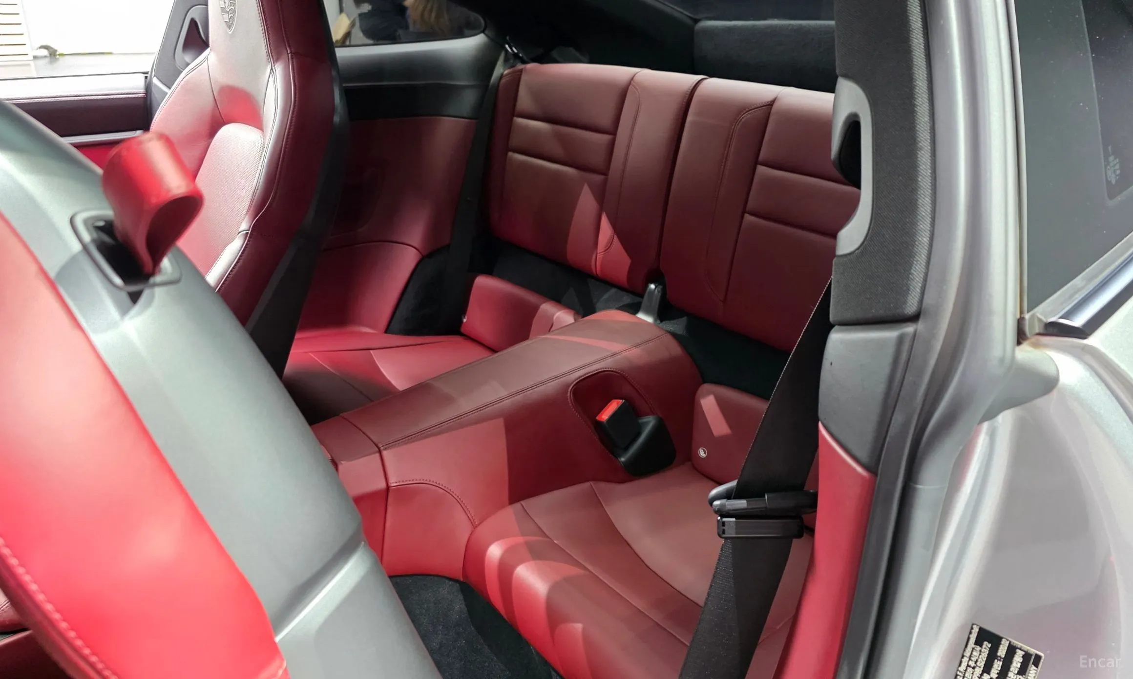 Porsche 911 (992) превью 11