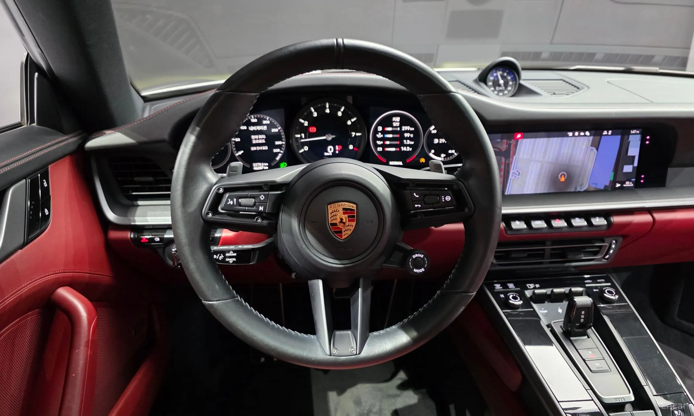Porsche 911 (992) превью 13