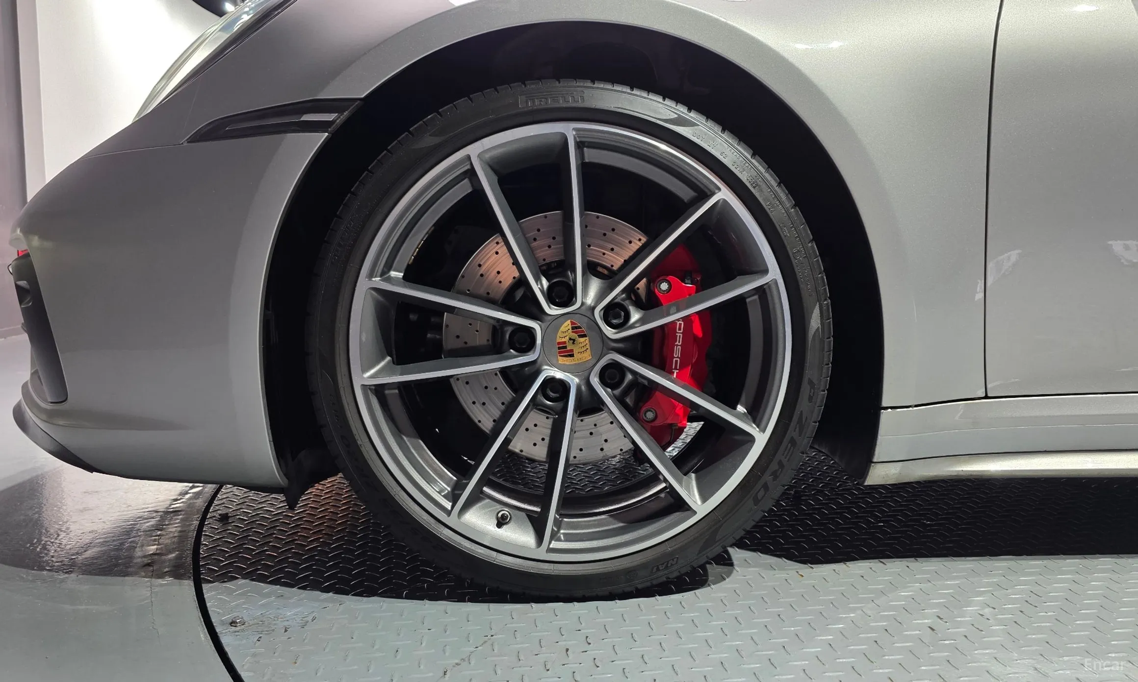 Porsche 911 (992) превью 5
