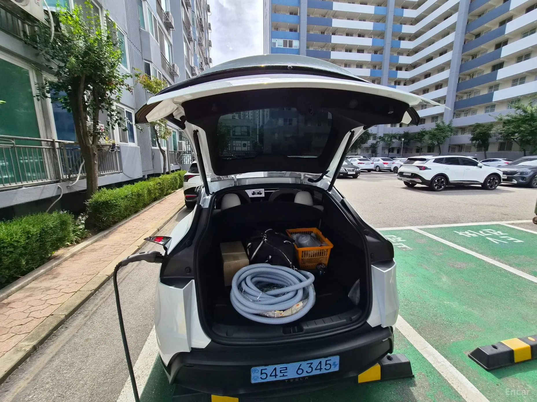 Tesla Model Y превью 18
