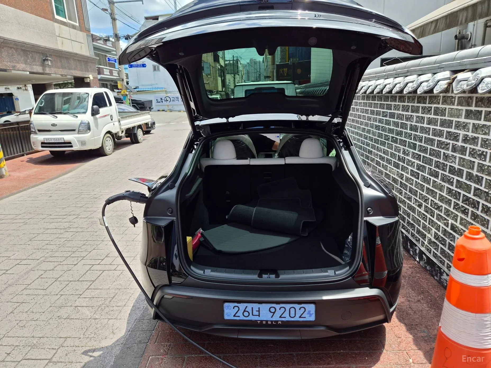 Tesla Model Y превью 13