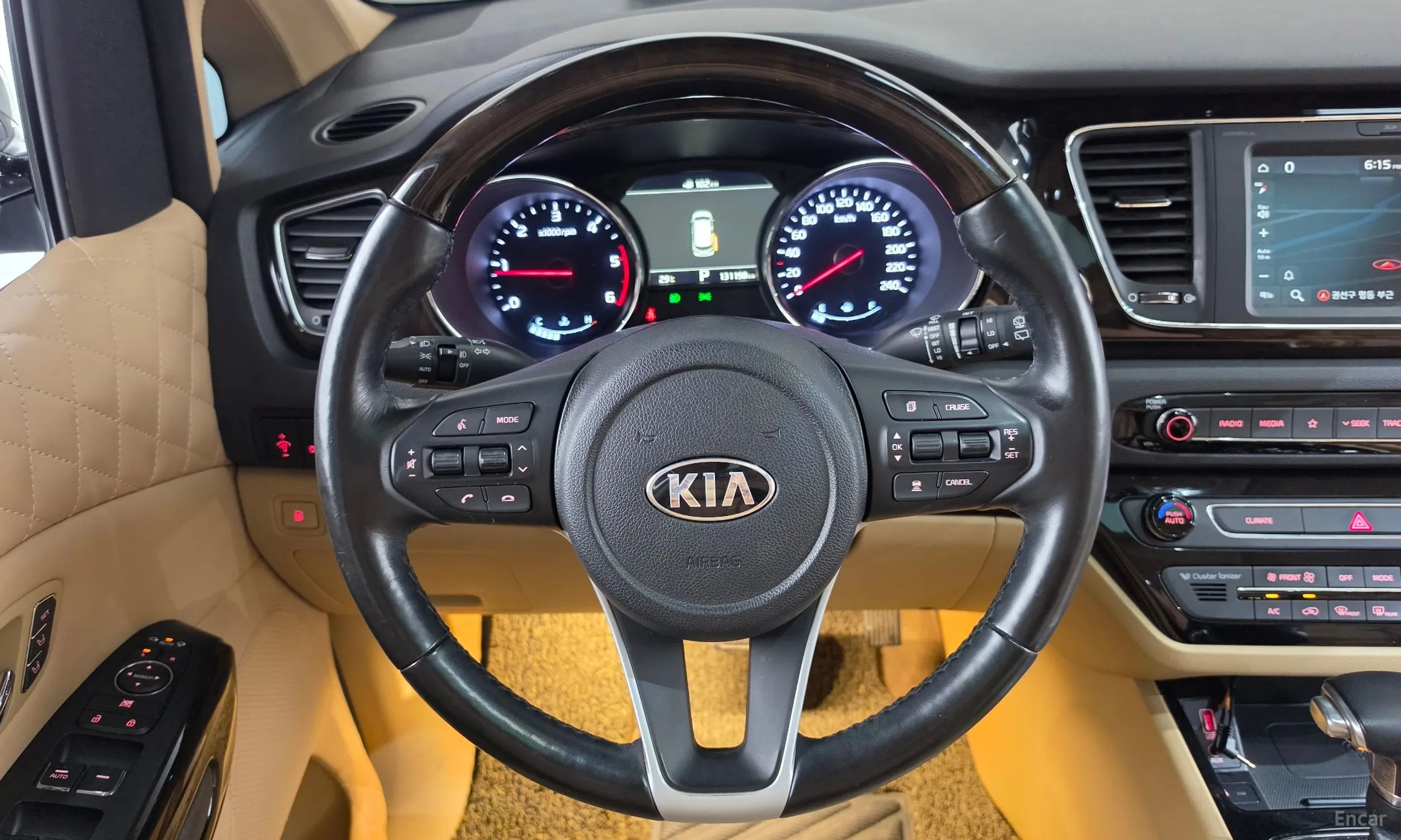 Kia Carnival превью 13