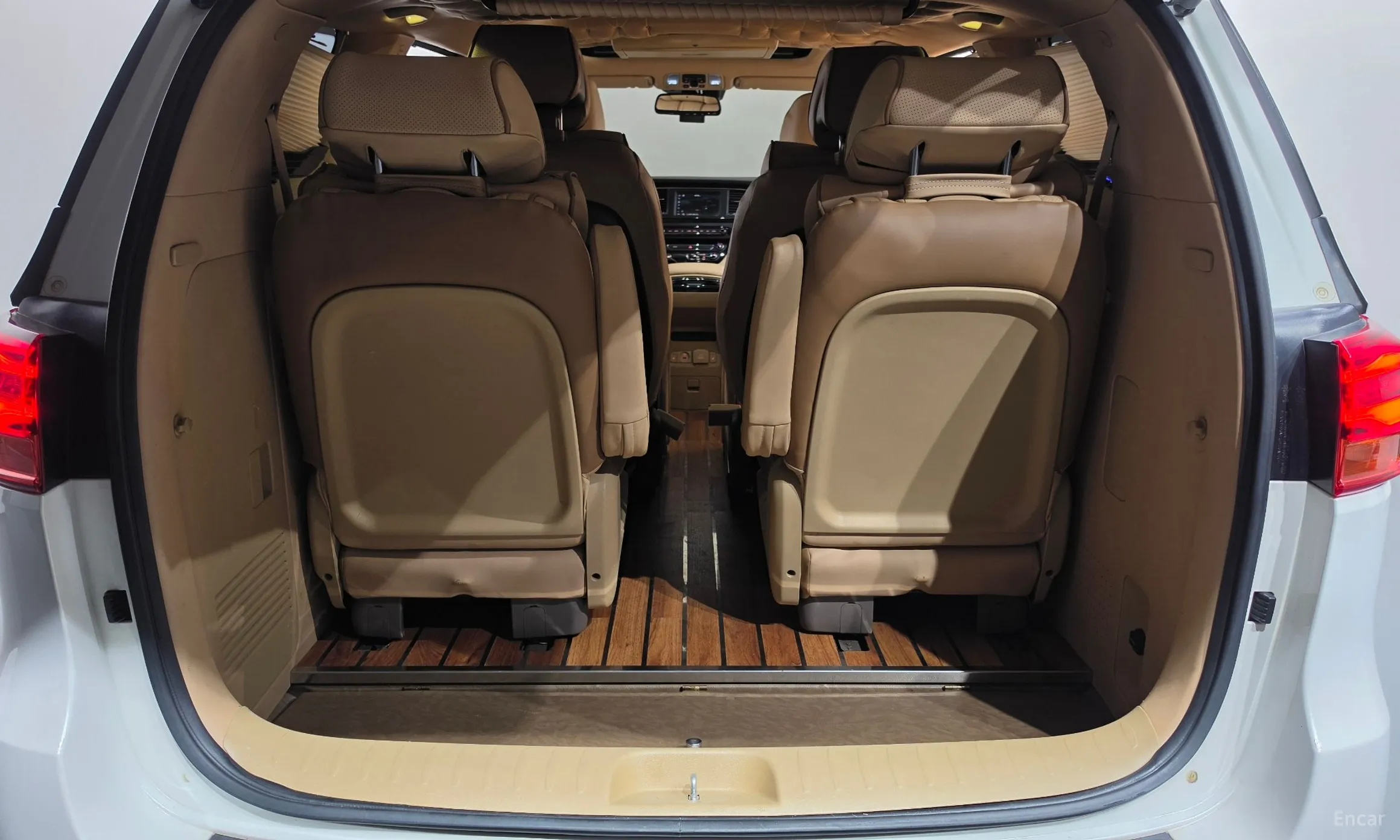 Kia Carnival превью 20