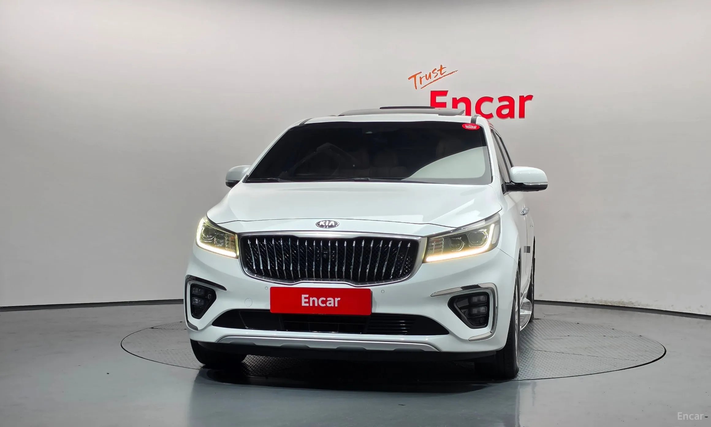 Kia Carnival превью 3