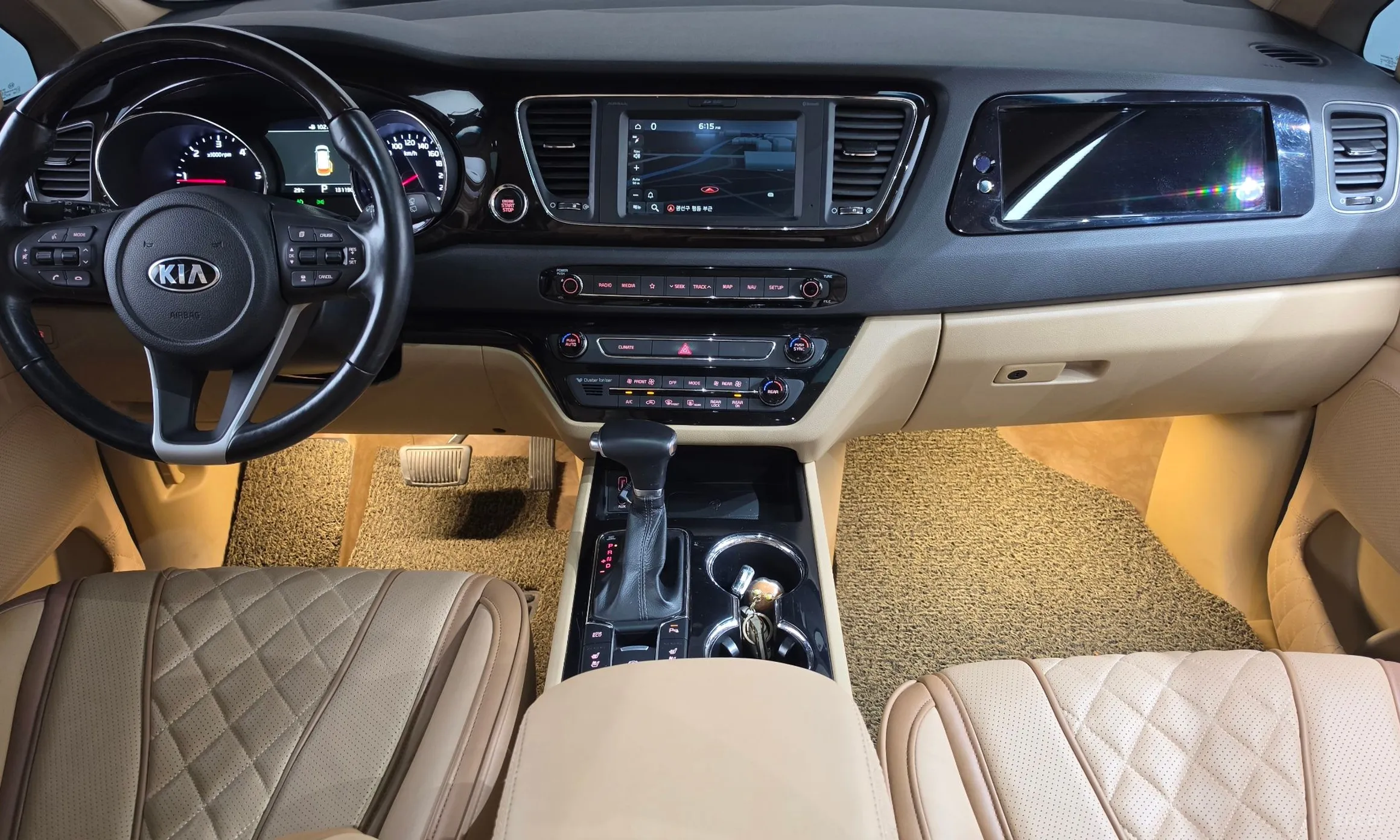 Kia Carnival превью 7