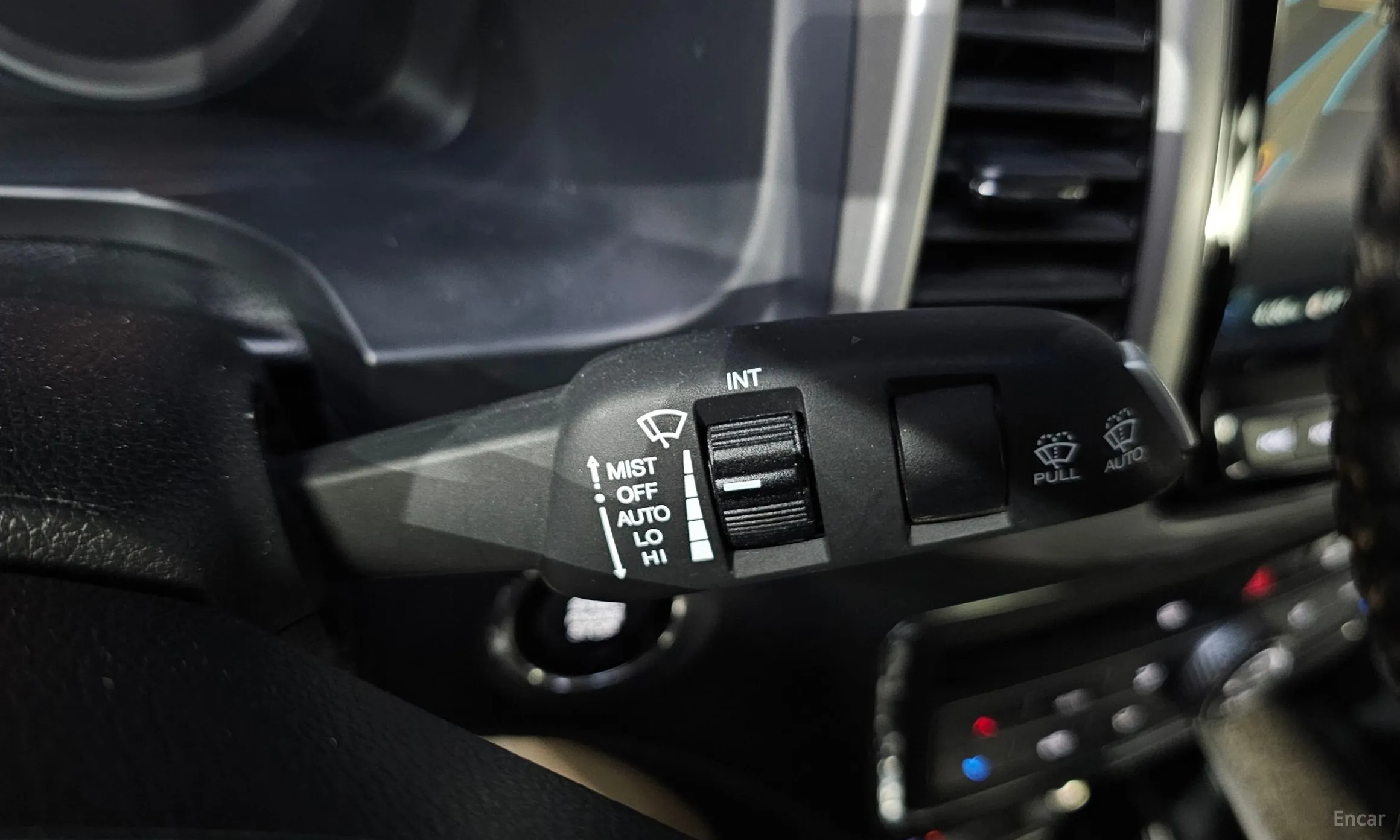 KG Mobility (SsangYong) Rexton Sports превью 16
