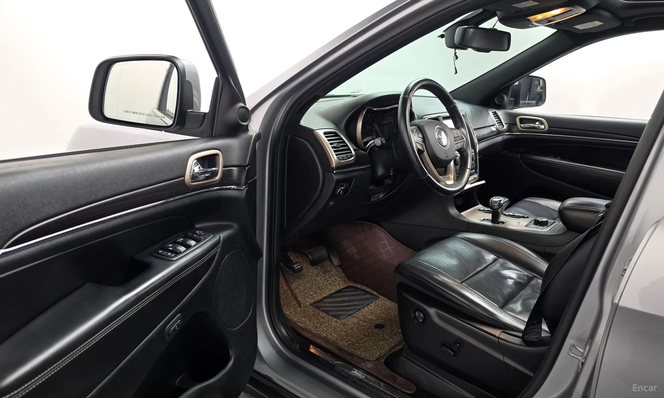 Jeep Grand Cherokee превью 10