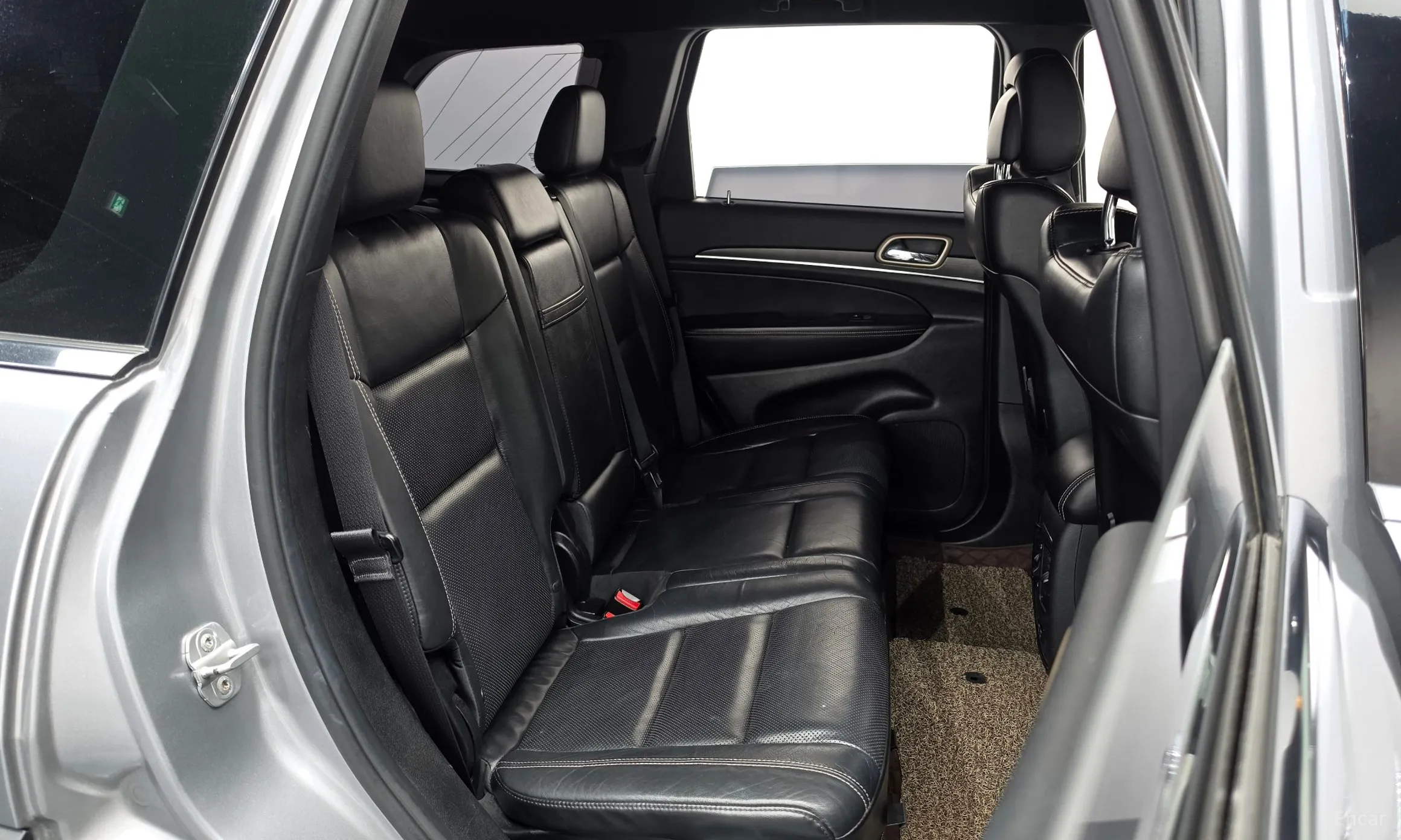 Jeep Grand Cherokee превью 12