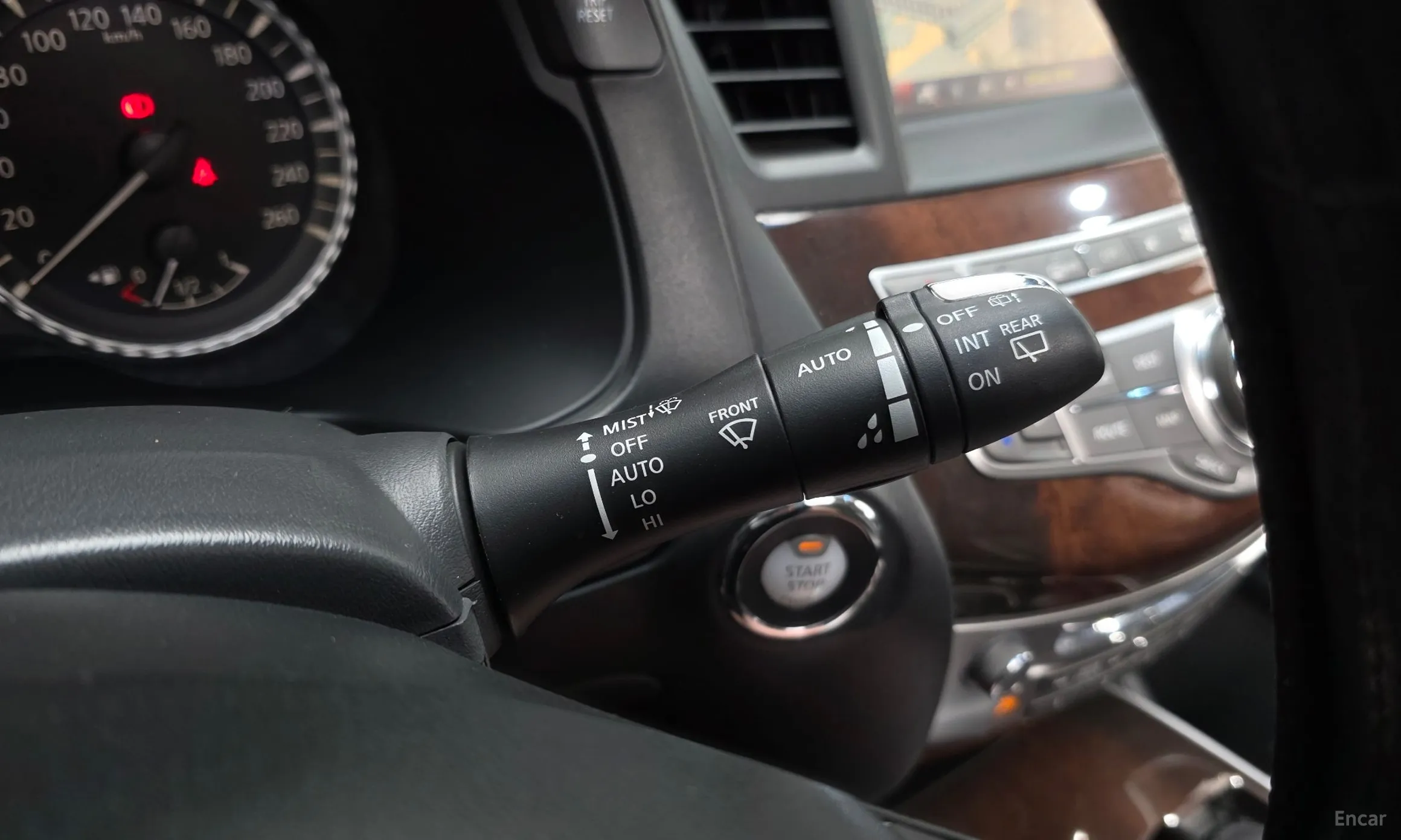 Infiniti QX60 превью 18