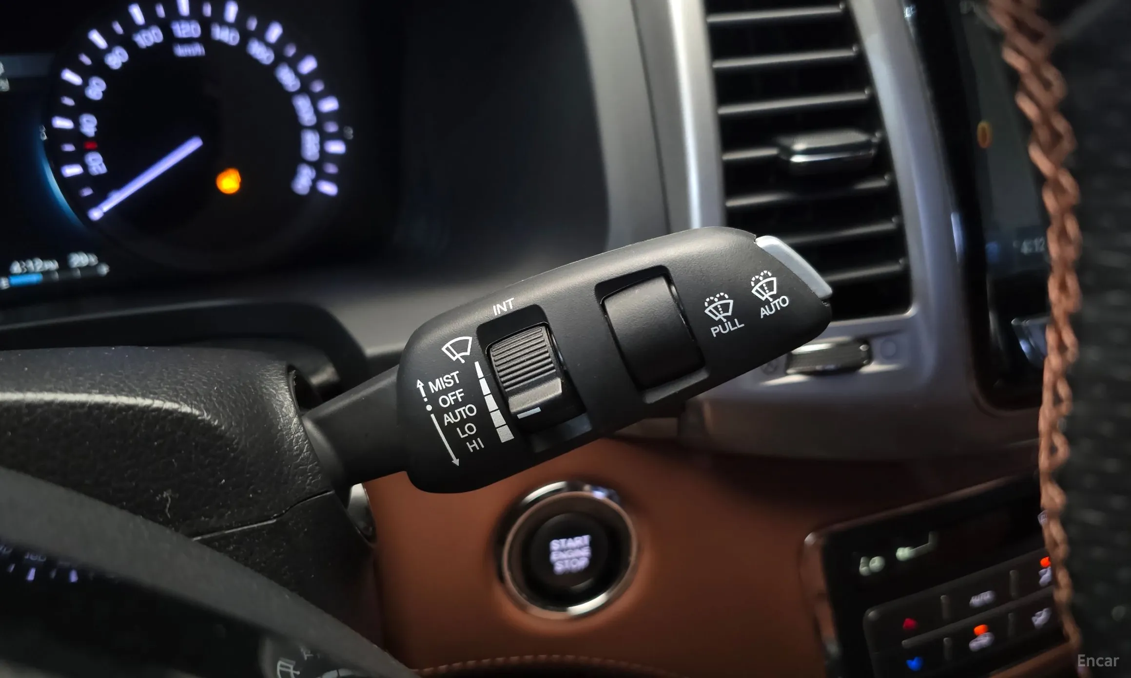 KG Mobility (SsangYong) Rexton Sports превью 16