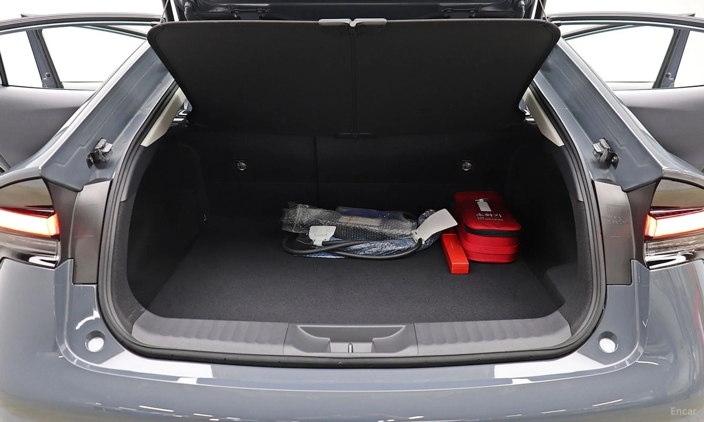 Toyota Prius 5th Generation превью 11