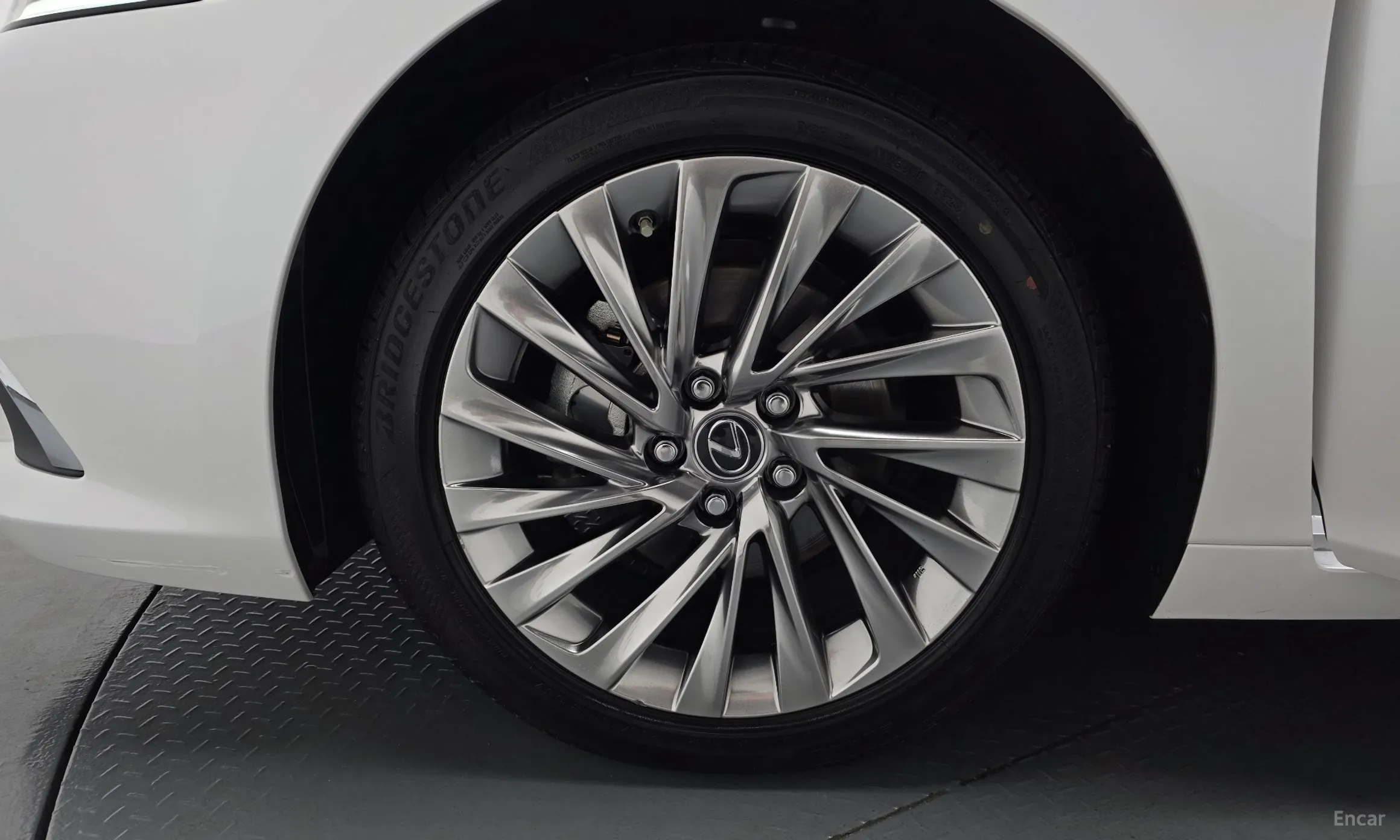 Lexus ES300h 7th Generation превью 5