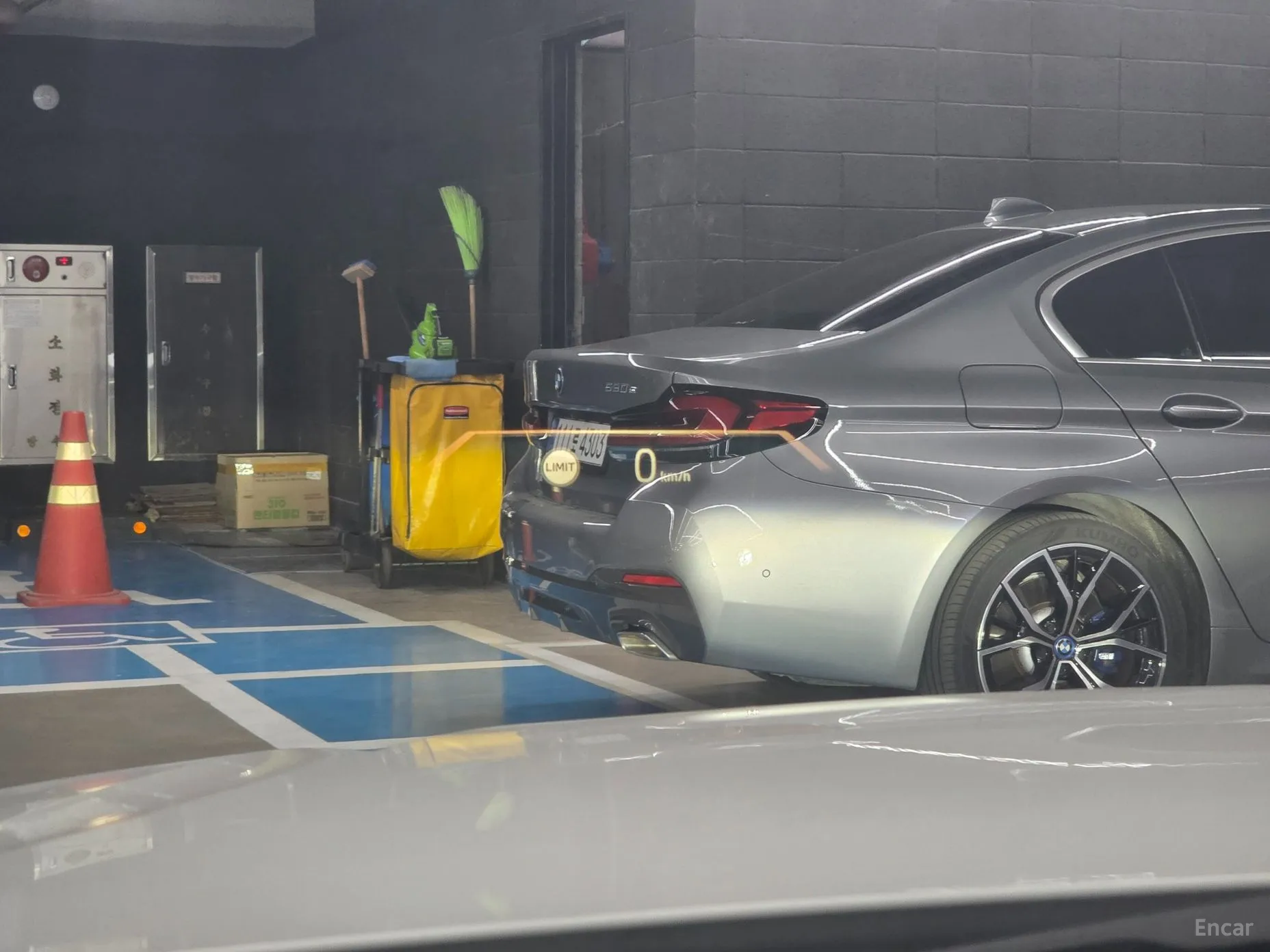 BMW Series 4 (G22) превью 13