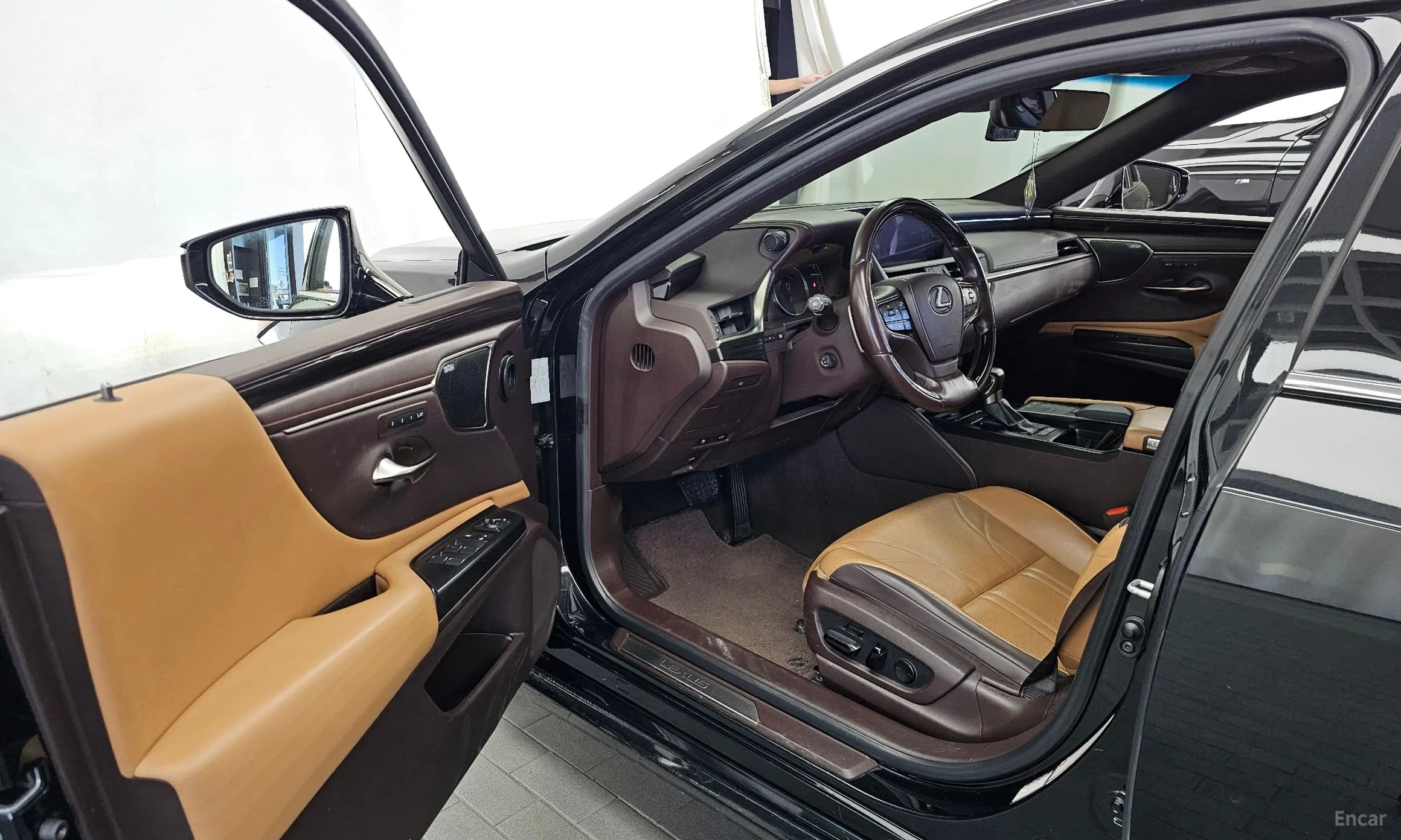 Lexus ES300h 7th Generation превью 10