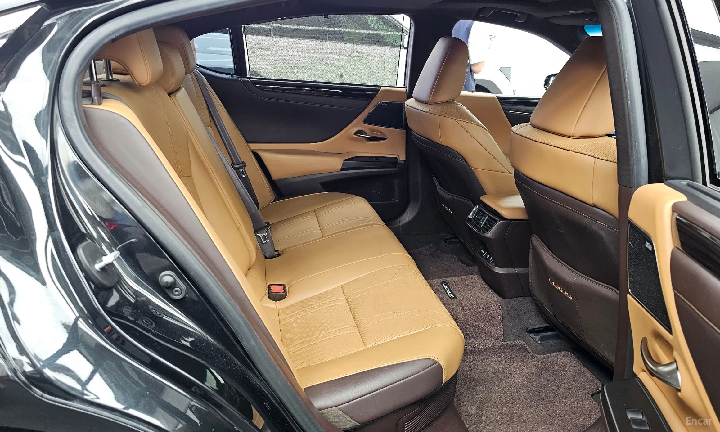 Lexus ES300h 7th Generation превью 12