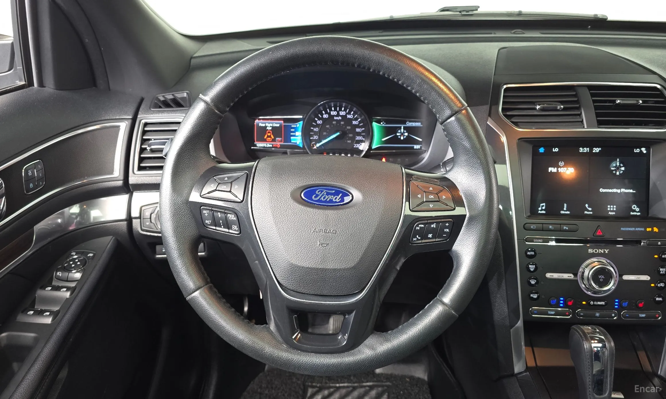 Ford Explorer превью 13