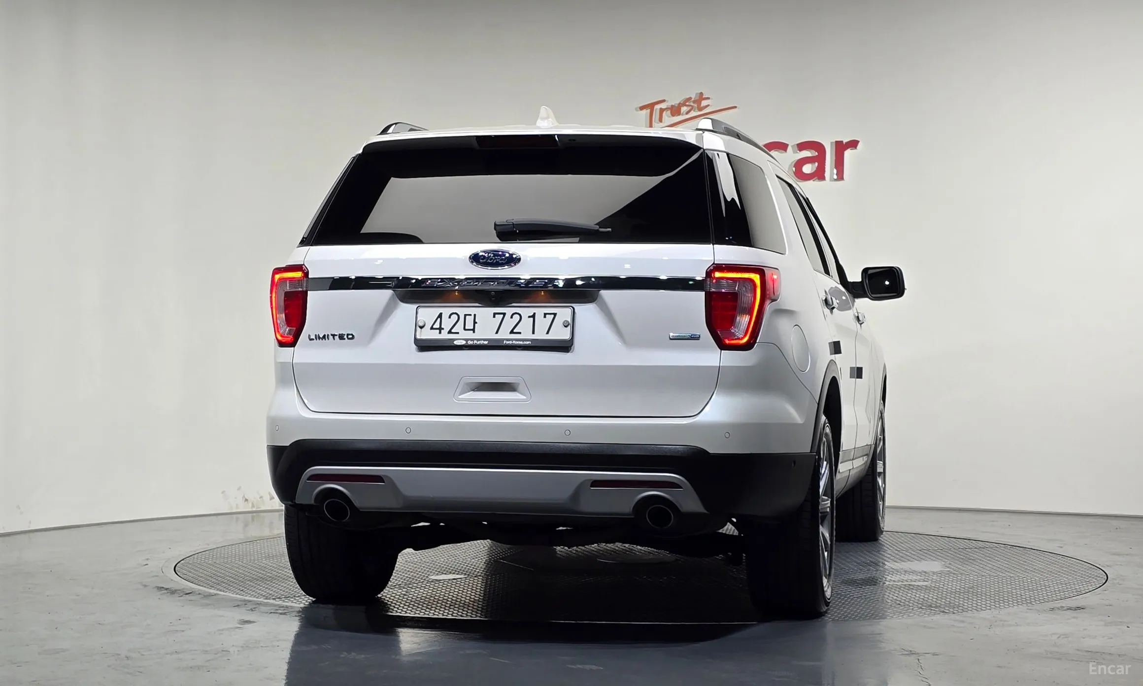 Ford Explorer превью 4