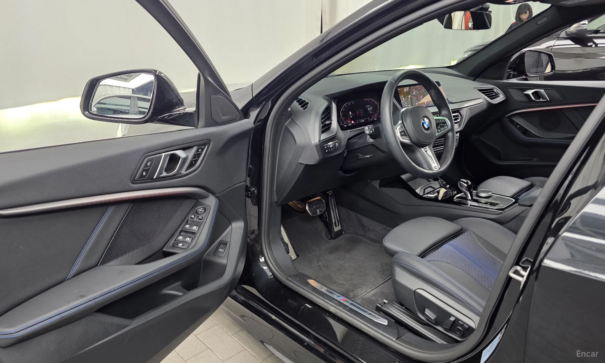 BMW 1 Series (F40) превью 10