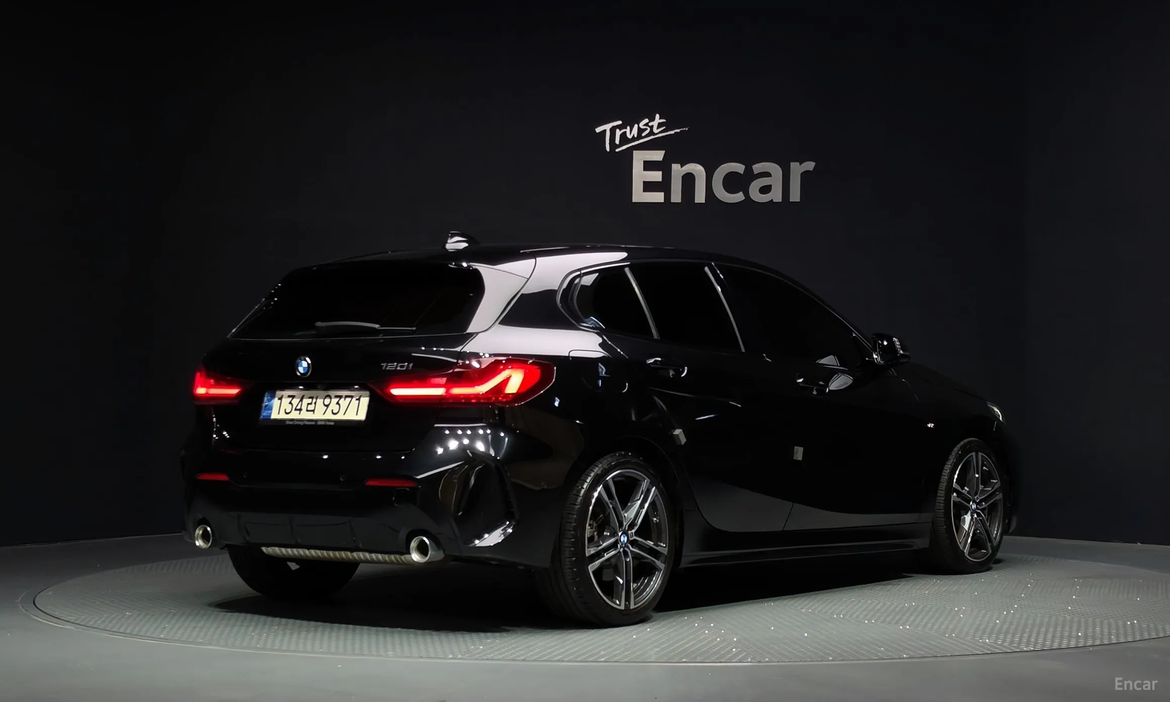 BMW 1 Series (F40) превью 2