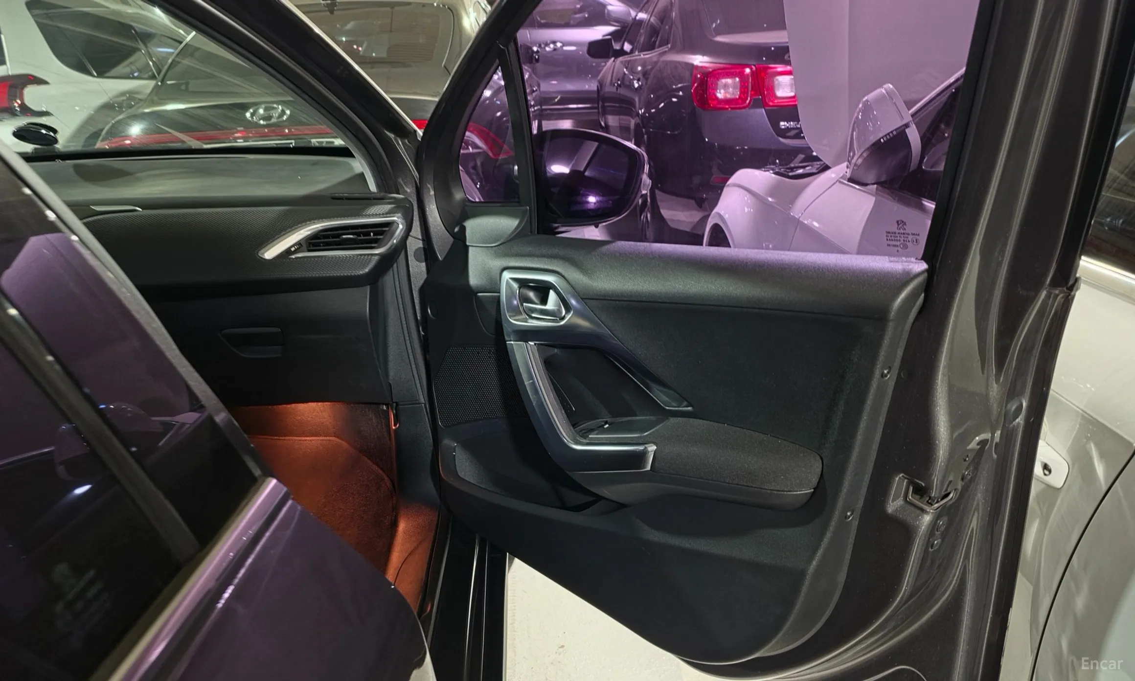 Peugeot 2008. превью 17