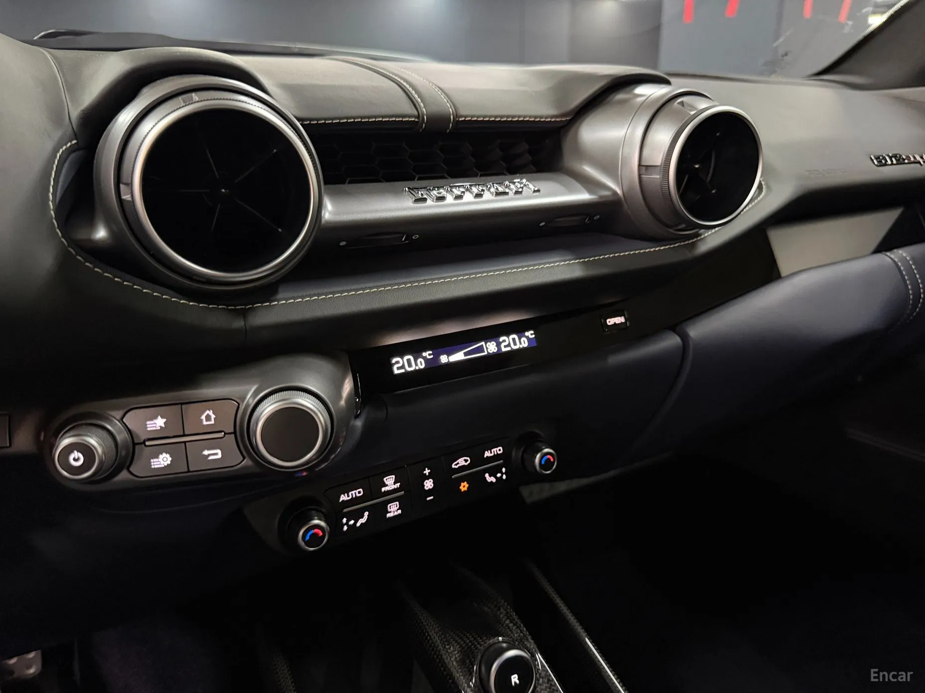 Ferrari 812 Superfast превью 11