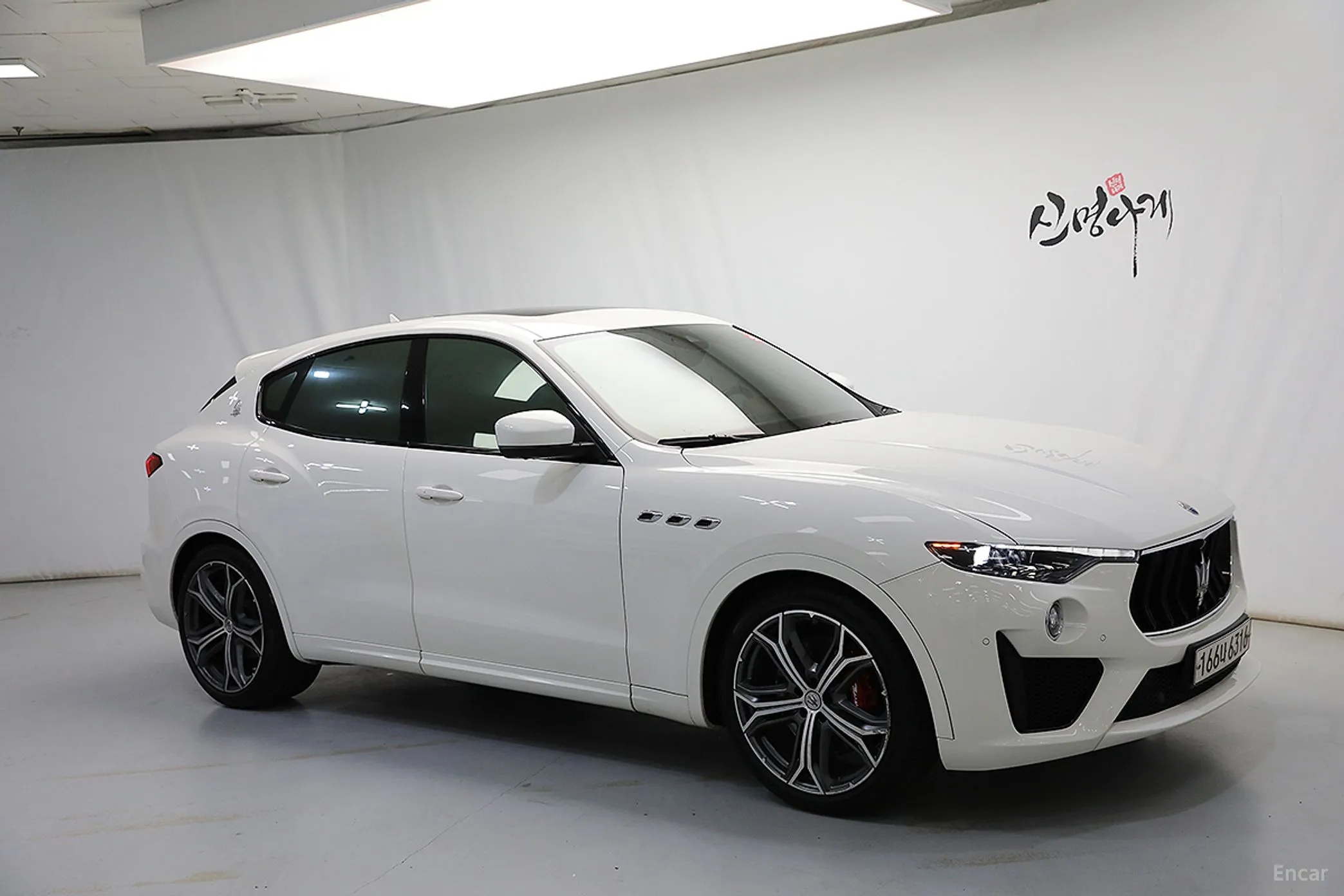 Maserati Levante превью 3