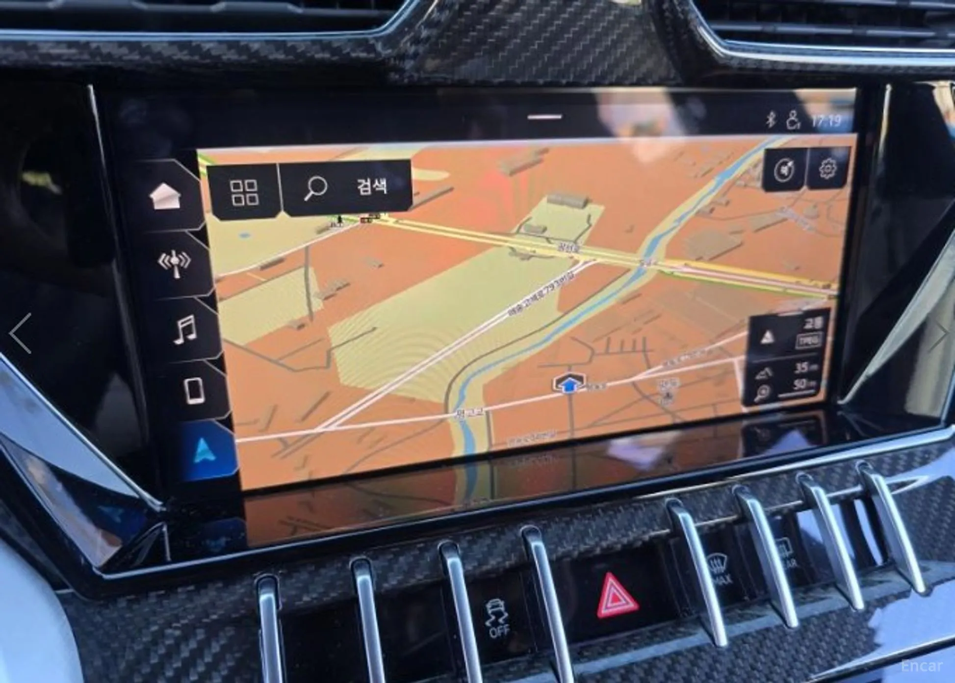 Lamborghini Urus превью 14