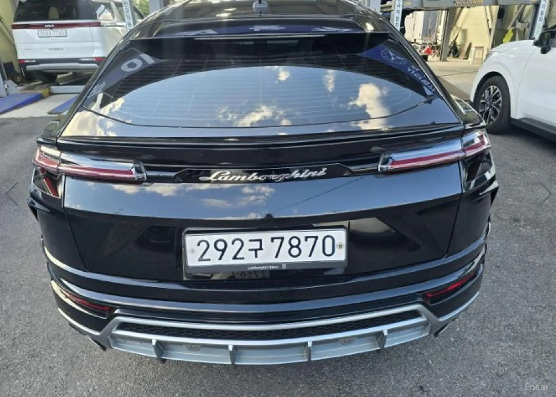 Lamborghini Urus превью 3
