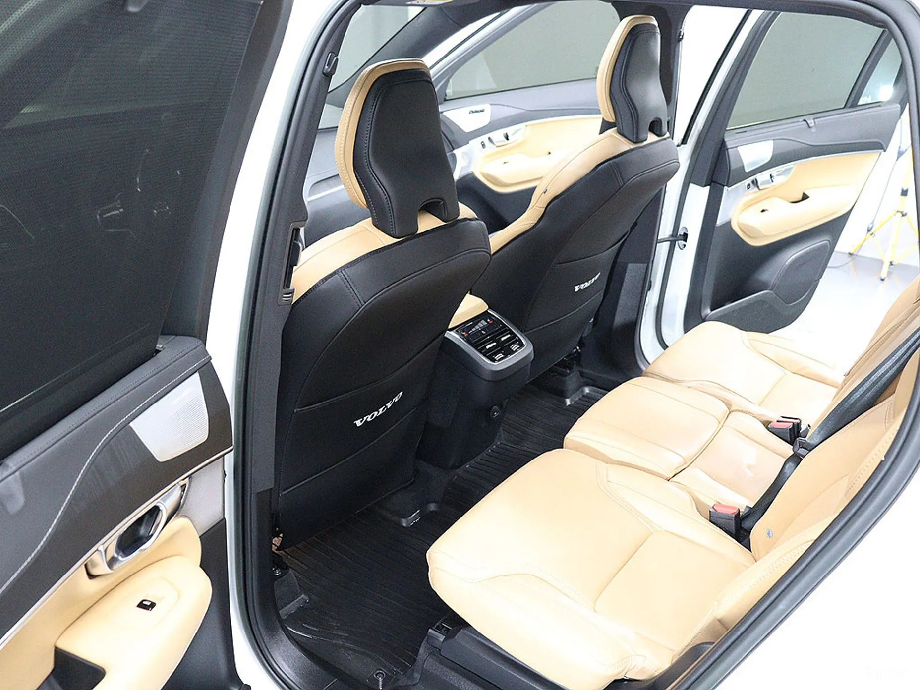 Volvo XC90 Gen 2 превью 15