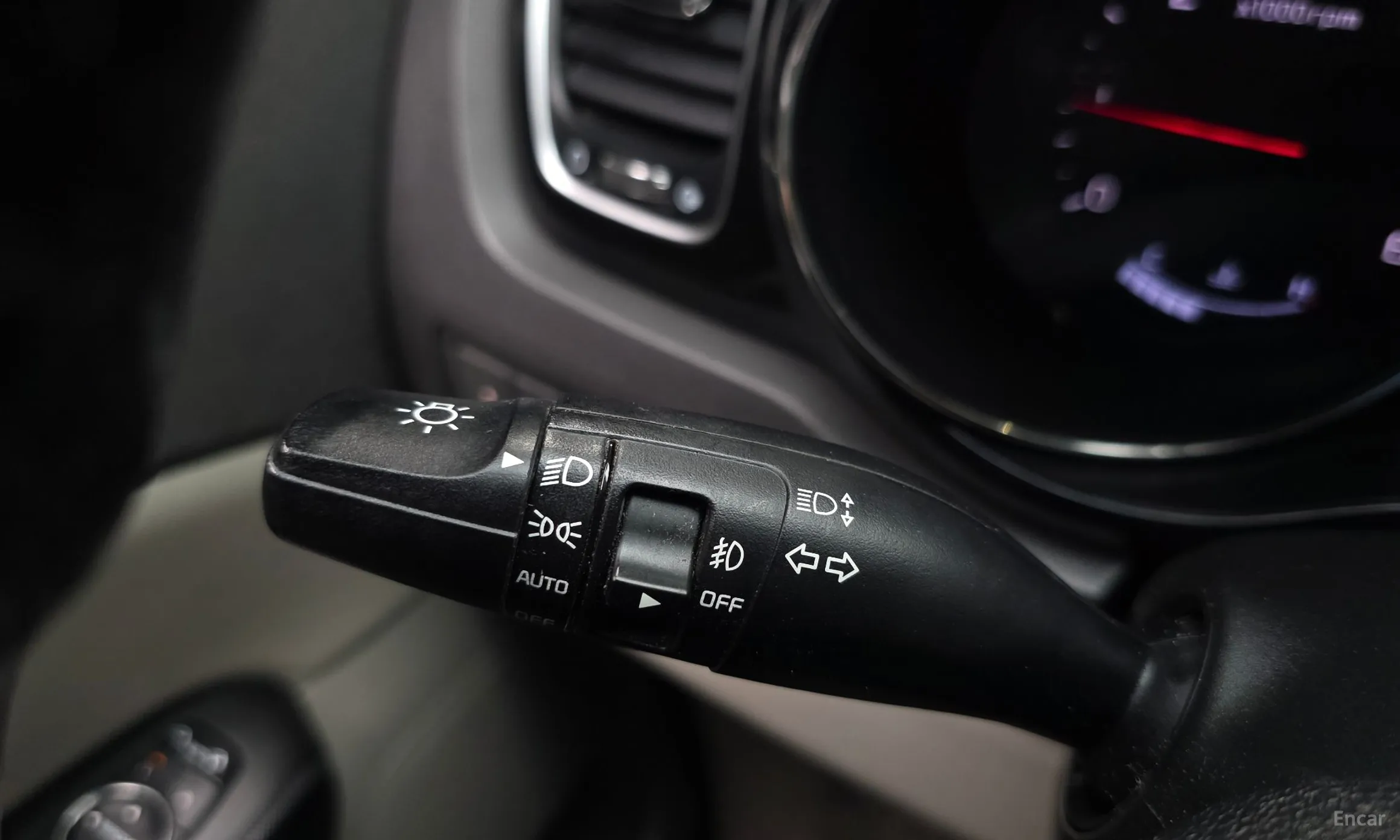 Kia Carnival превью 19