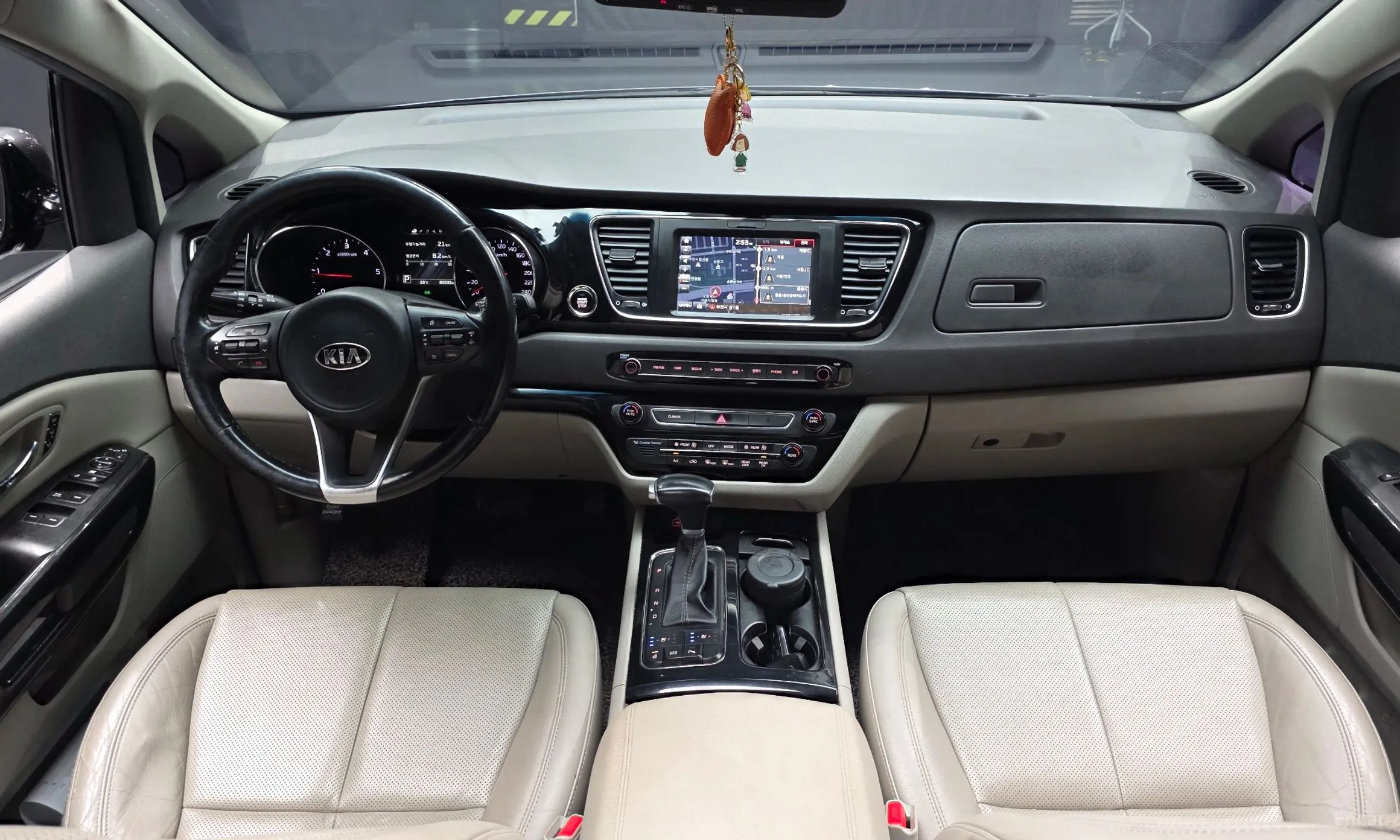 Kia Carnival превью 7