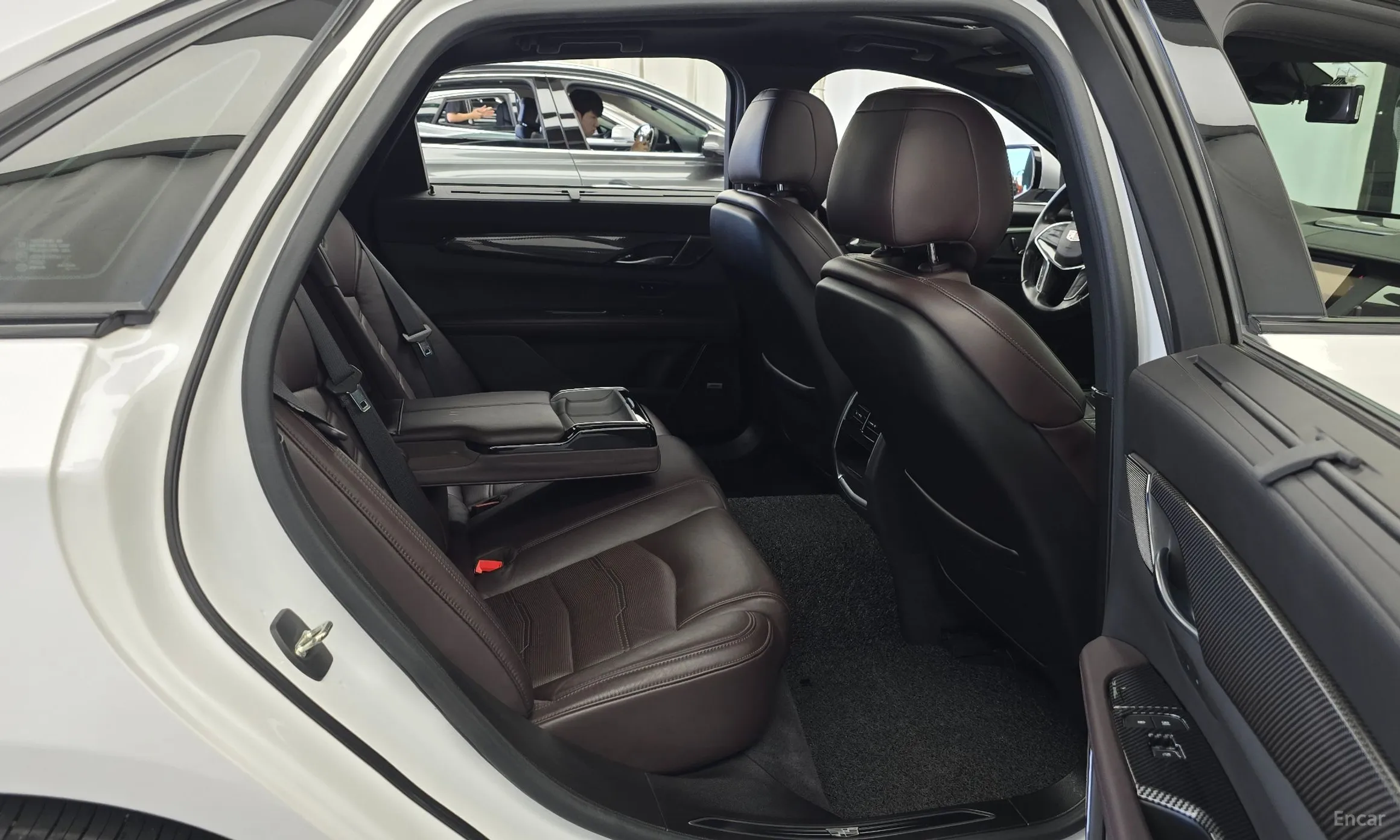 Cadillac CT6 превью 12
