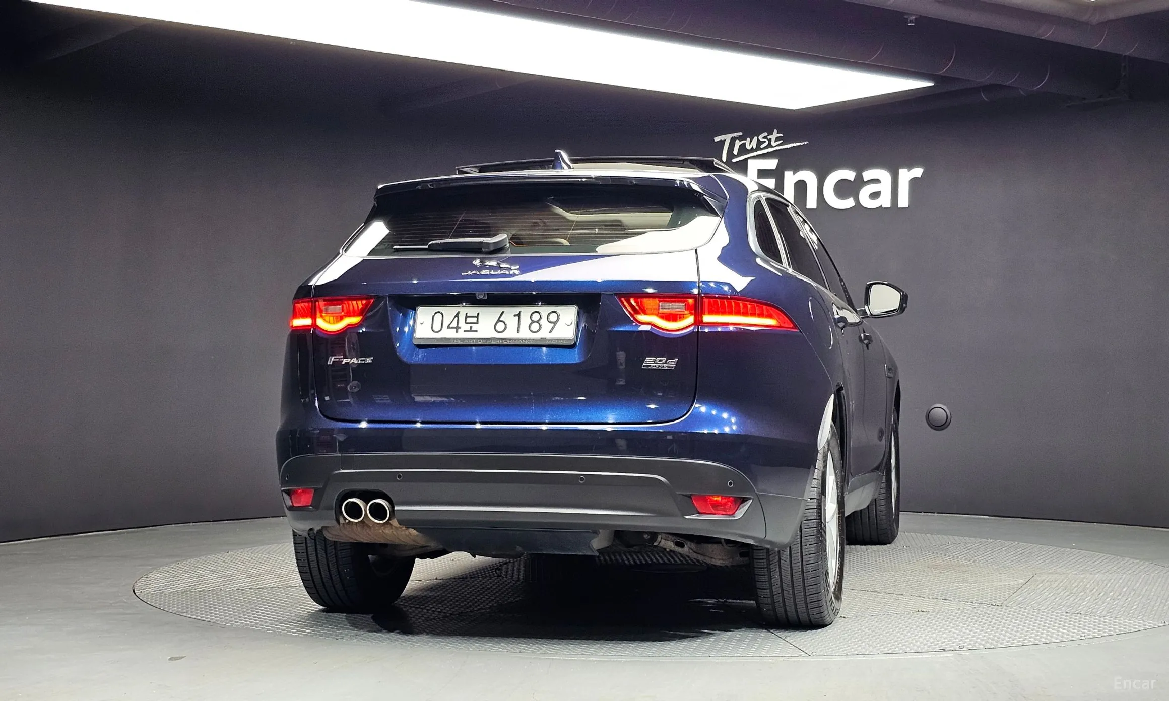 Jaguar F-PACE превью 4