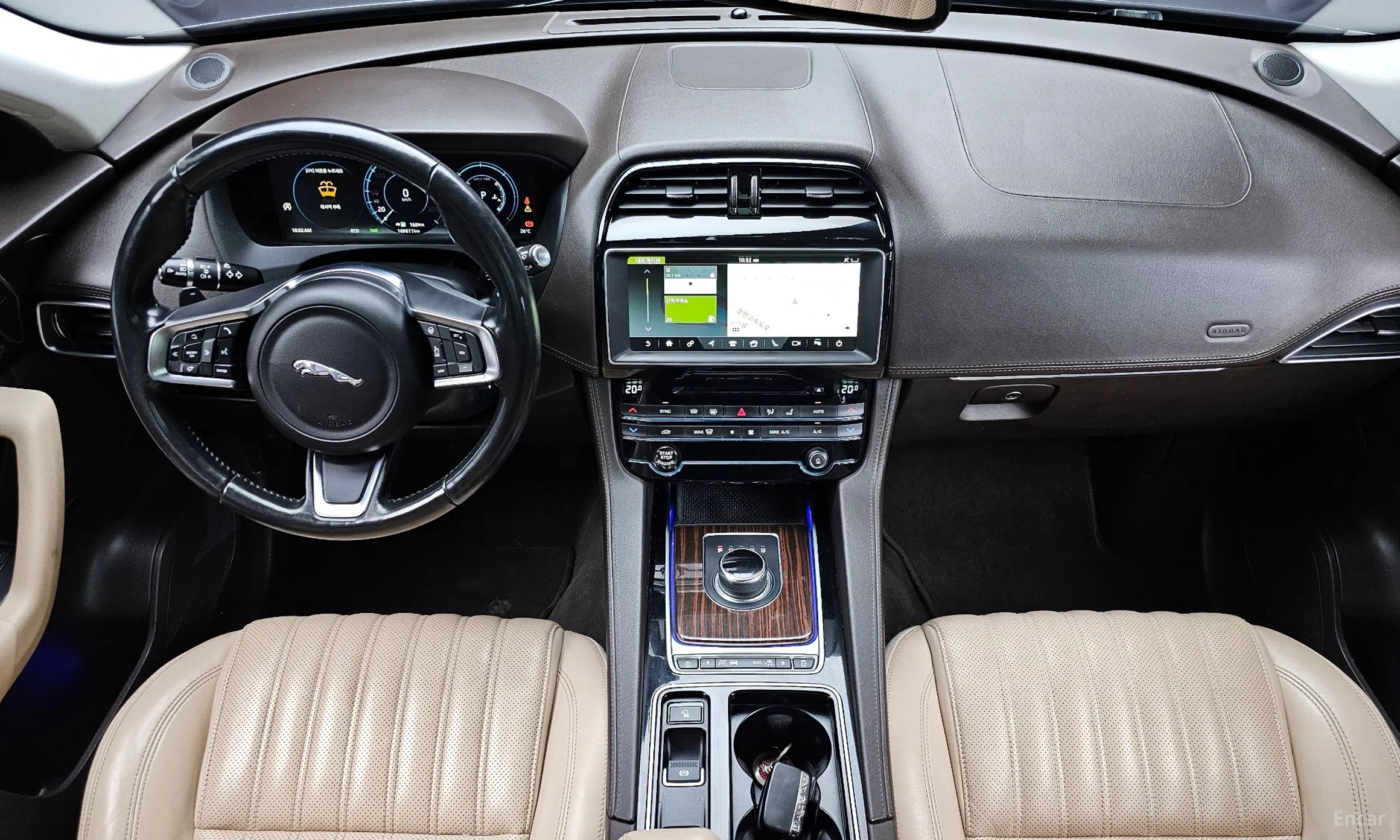 Jaguar F-PACE превью 7