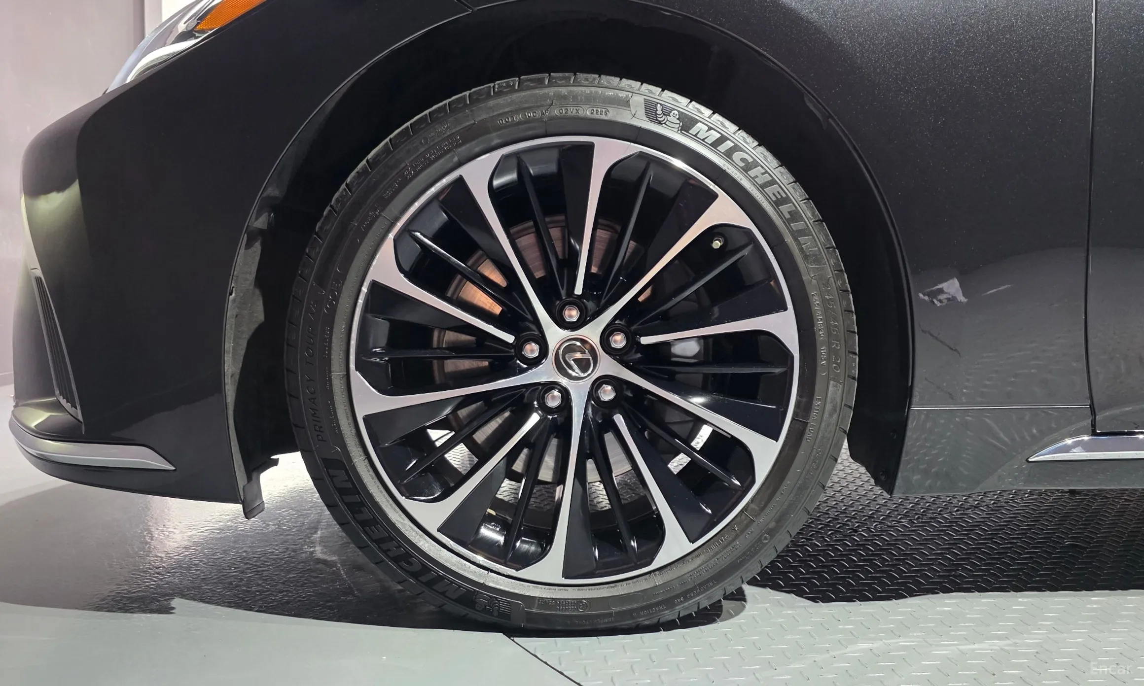 Lexus LS500 5th Generation превью 5