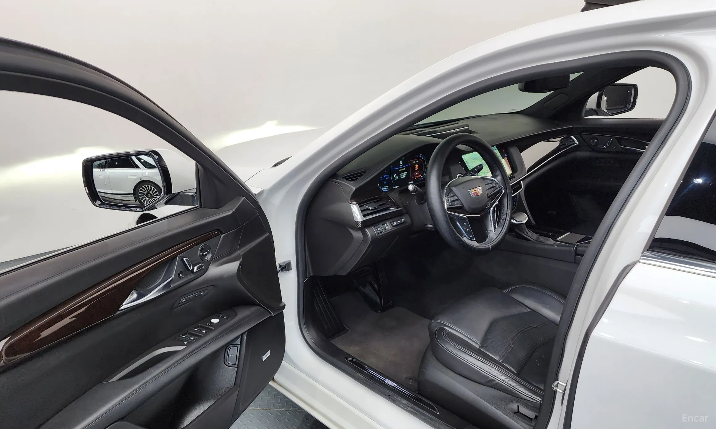 Cadillac CT6 превью 10