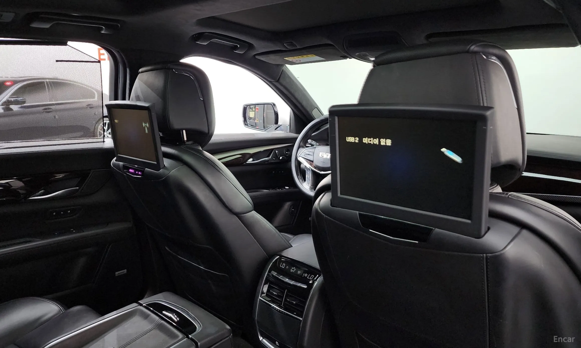 Cadillac CT6 превью 17